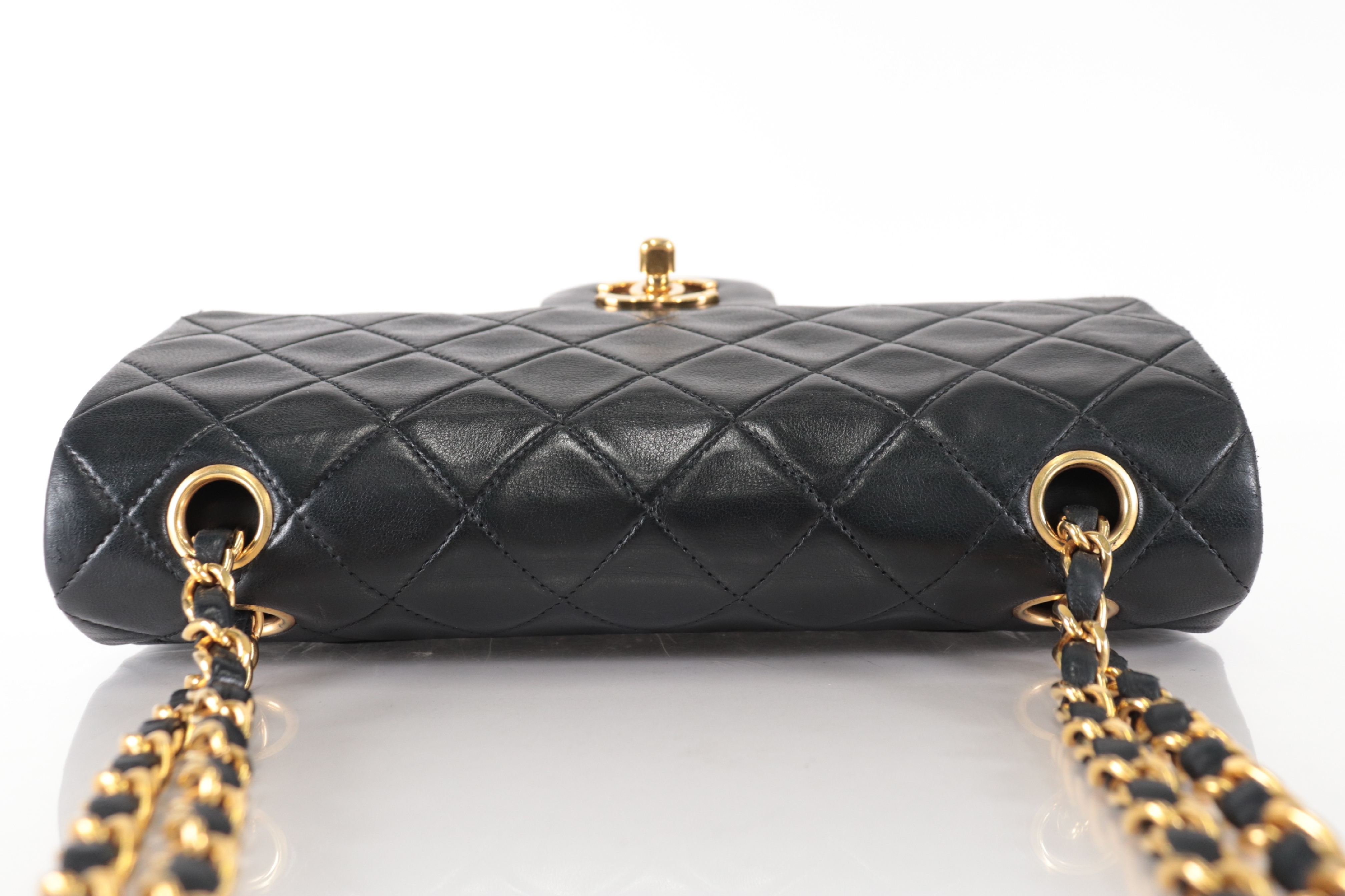 W-Flap 23 Lambskin Chain Shoulder Bag (Serial No. 3) — view 5