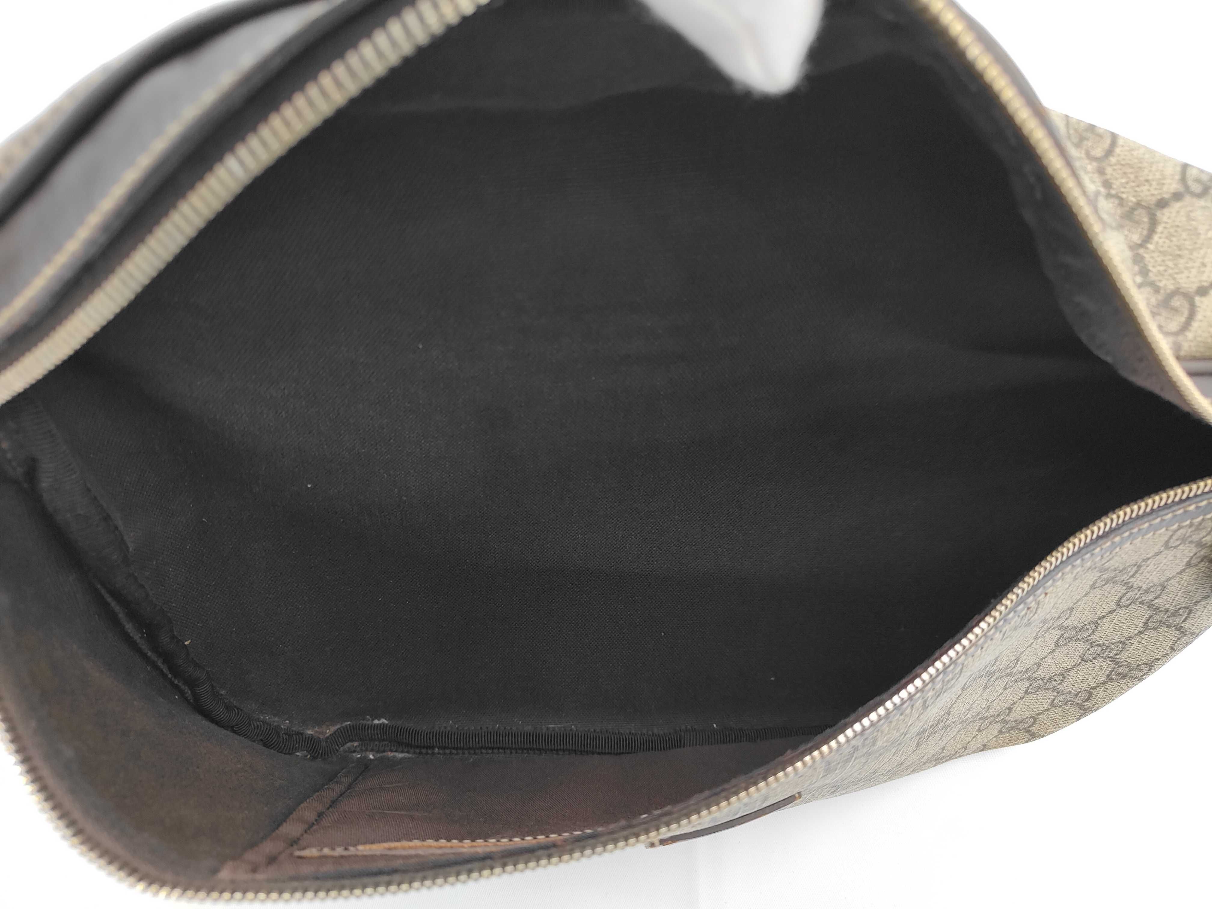 GG Supreme Shoulder Bag — view 6