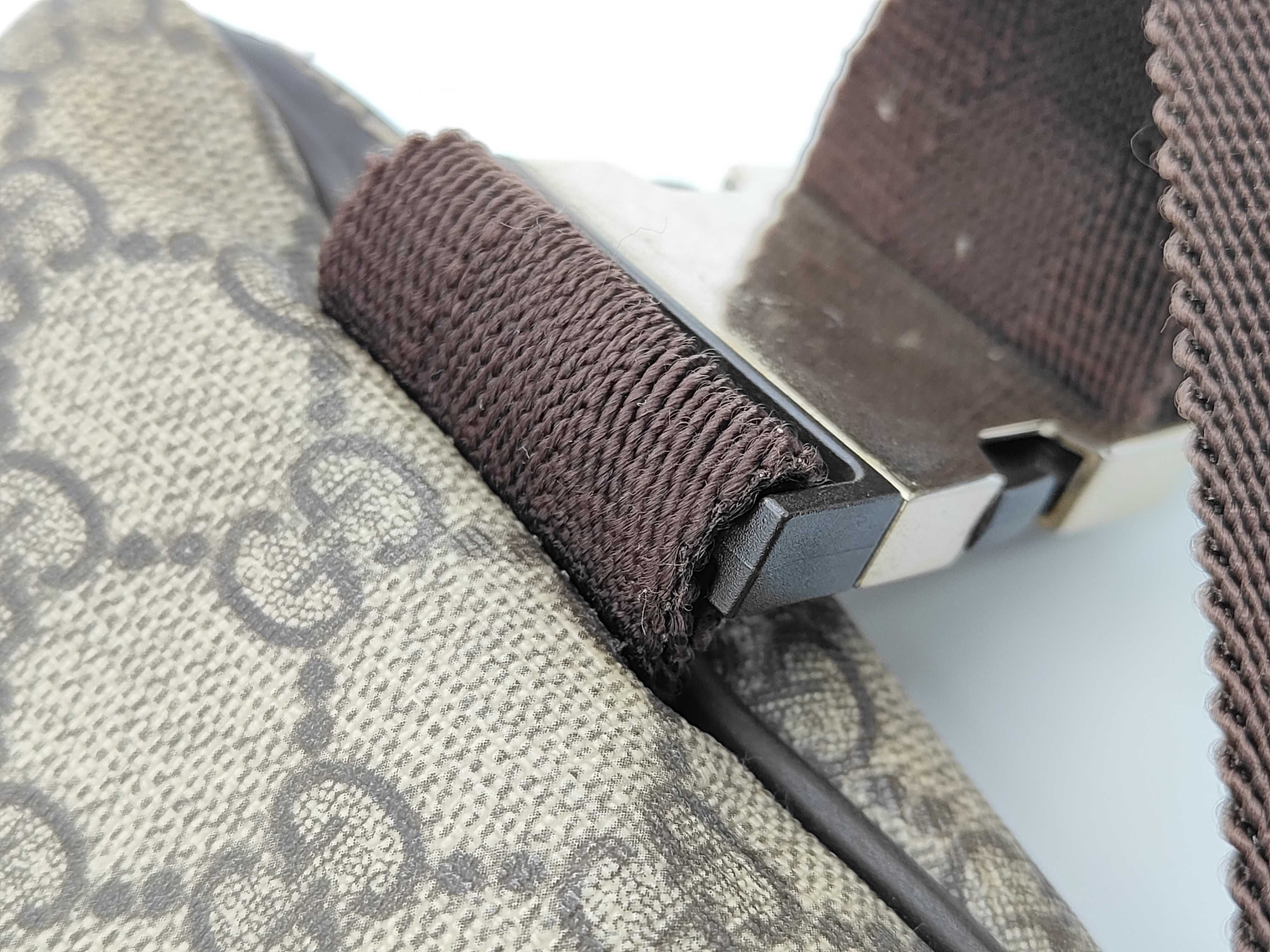 GG Supreme Shoulder Bag — view 10