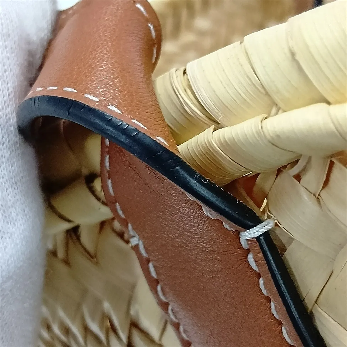 Basket Small Raffia x Leather Basket Bag Beige — view 10