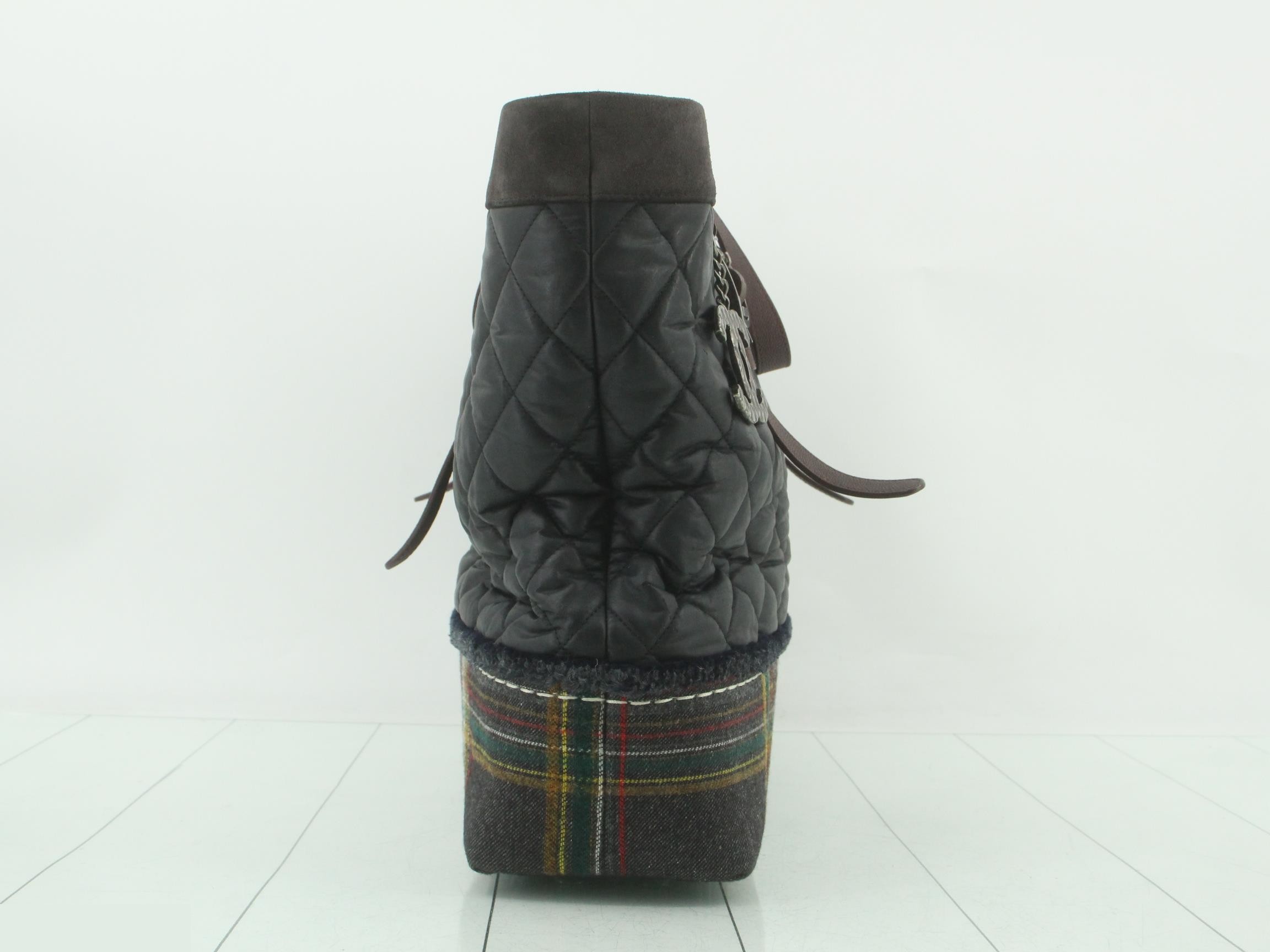 Matelassé tweed tote bag with Coco charm, item number 18. — view 4