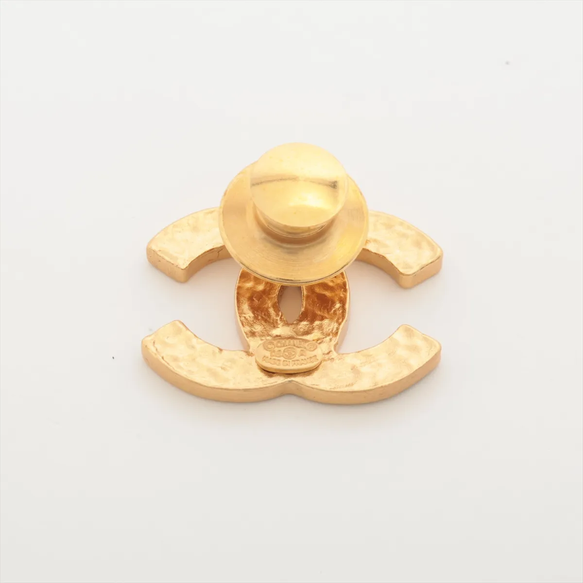 Coco Mark 02A Pin Brooch GP Gold x Black. — view 2