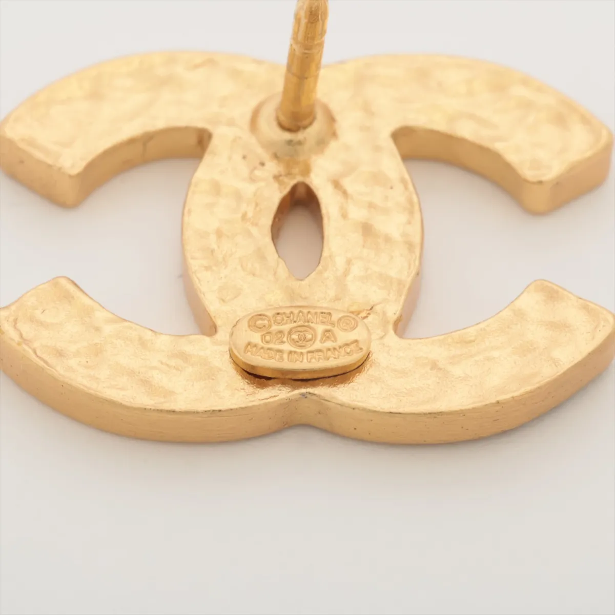 Coco Mark 02A Pin Brooch GP Gold x Black. — view 4