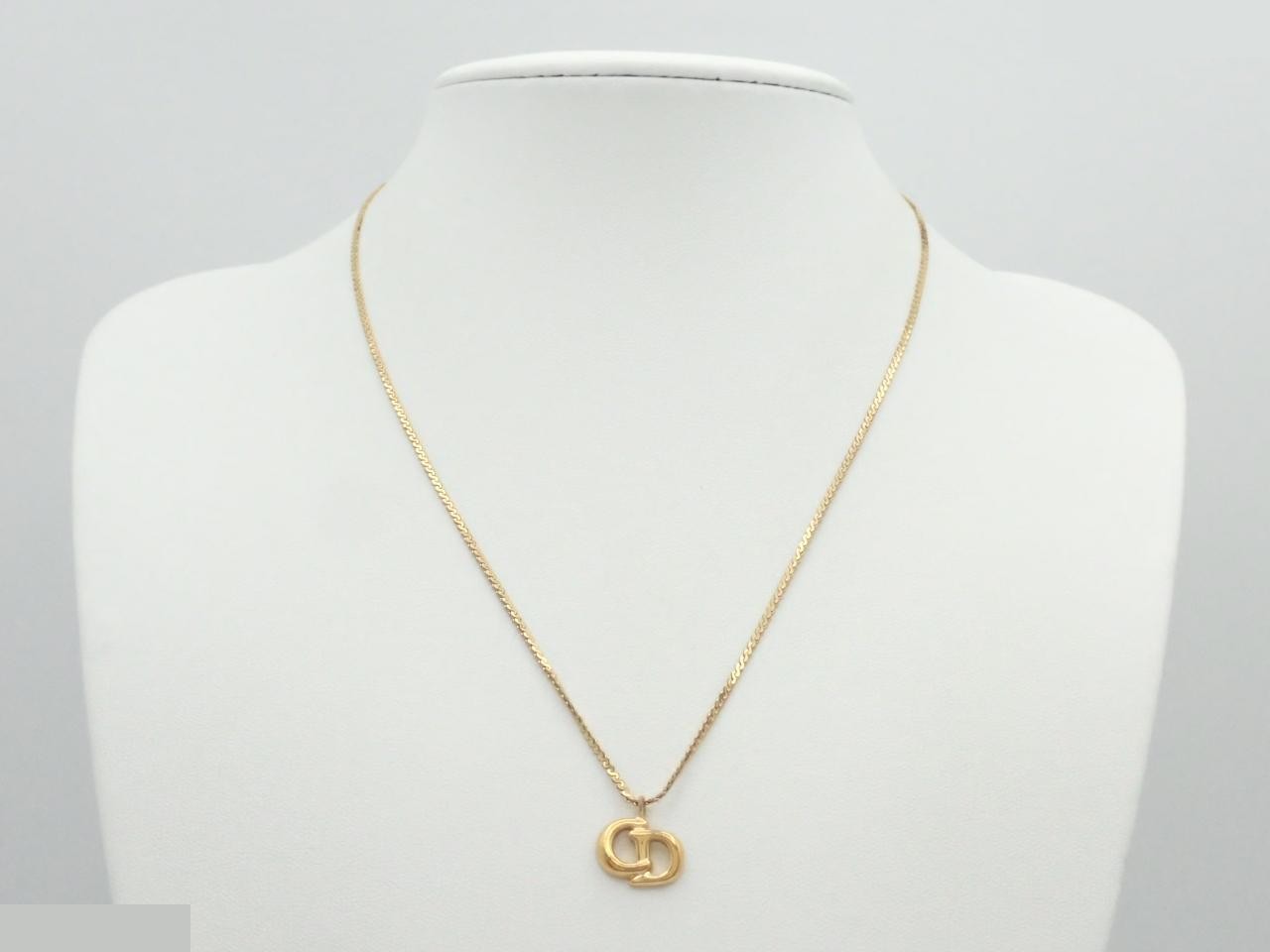 Other lines: Precious metal necklaces and pendants, chain approximately 44cm. — view 3