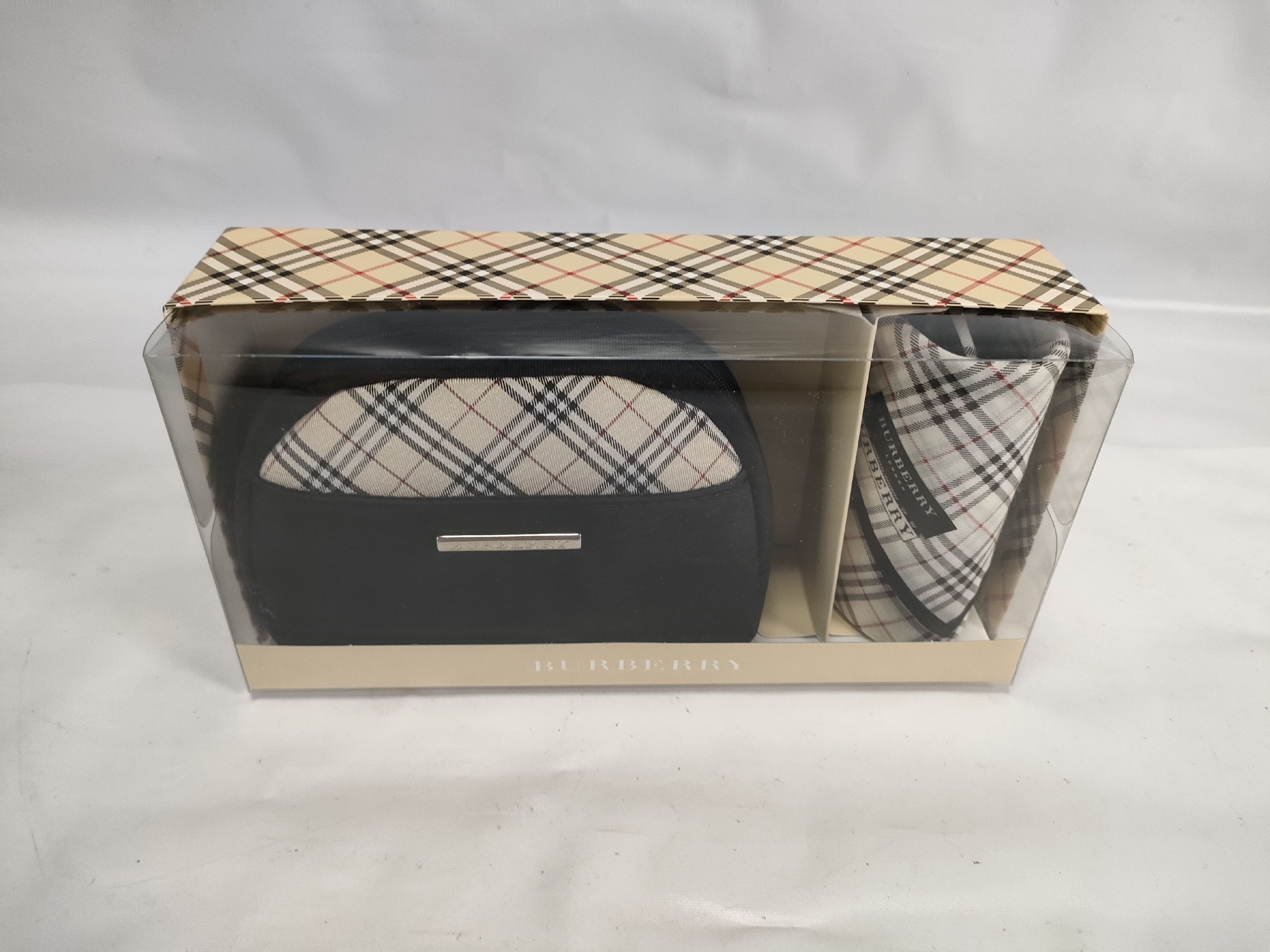 Unused Pouch Set Gift