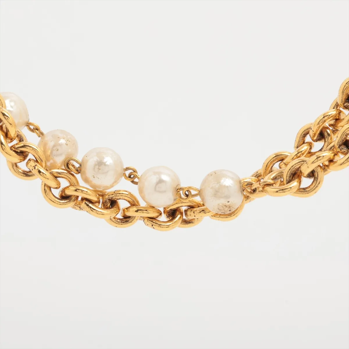 necklace, GP x faux pearl, gold. Shows — view 2