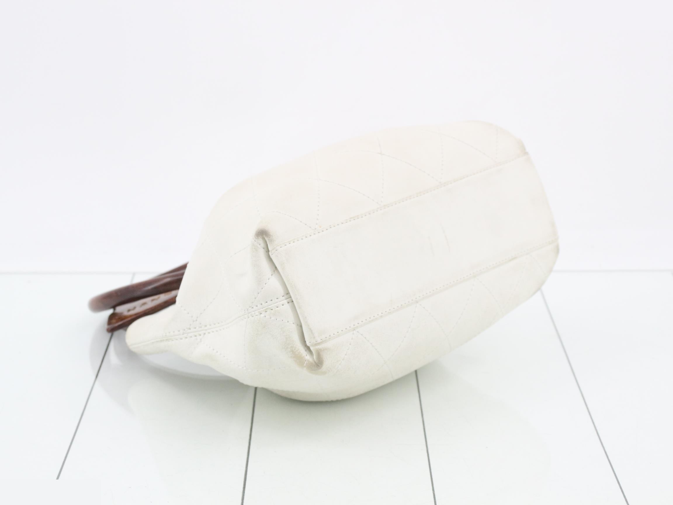 Matelassé handbag, leather, gold hardware, white, wood handle. — view 5