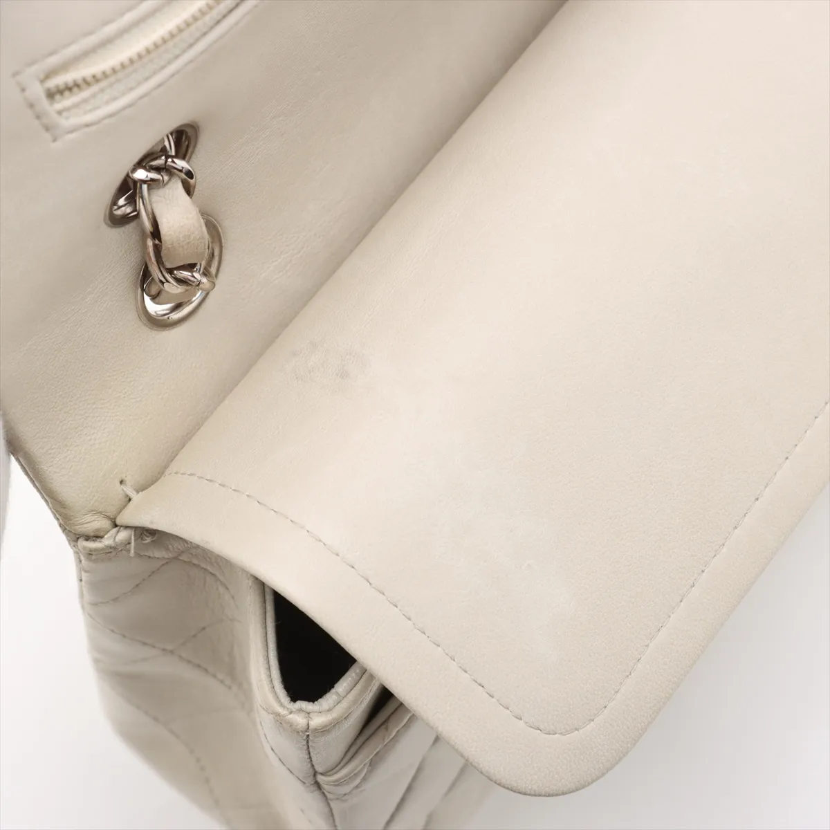 Matelasse 25 Lambskin Double Flap Double Chain Bag Beige Silver Hardware 6083700 6th Series A01112 — view 12