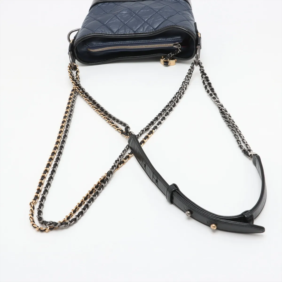 Gabriel de Chanel Small Leather Chain Shoulder Bag Blue x Black Gold x Silver Hardware 27071430 No. 27 — view 5