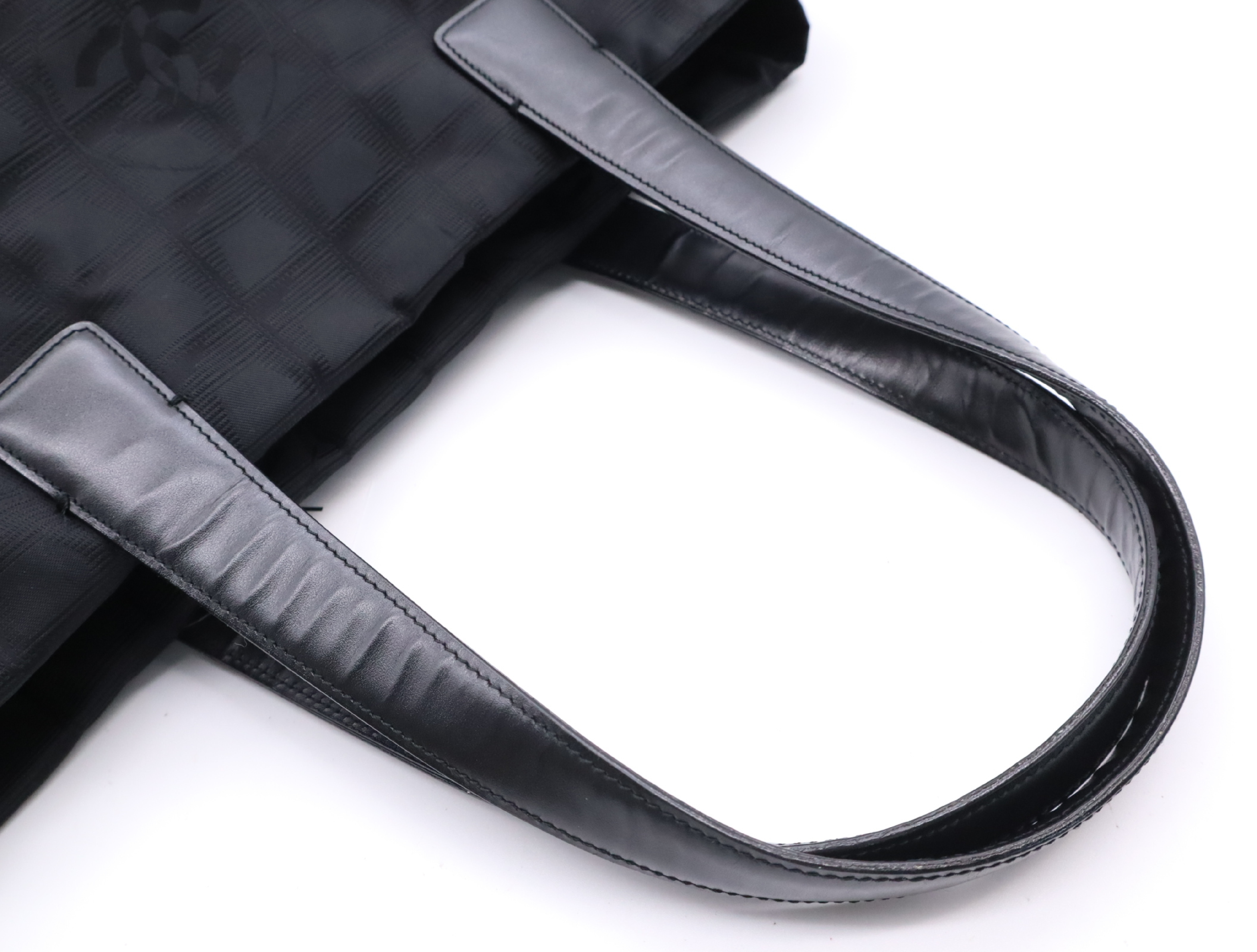 A20457 Nylon New Travel Line Tote MM with Seal Tote Bag — view 12