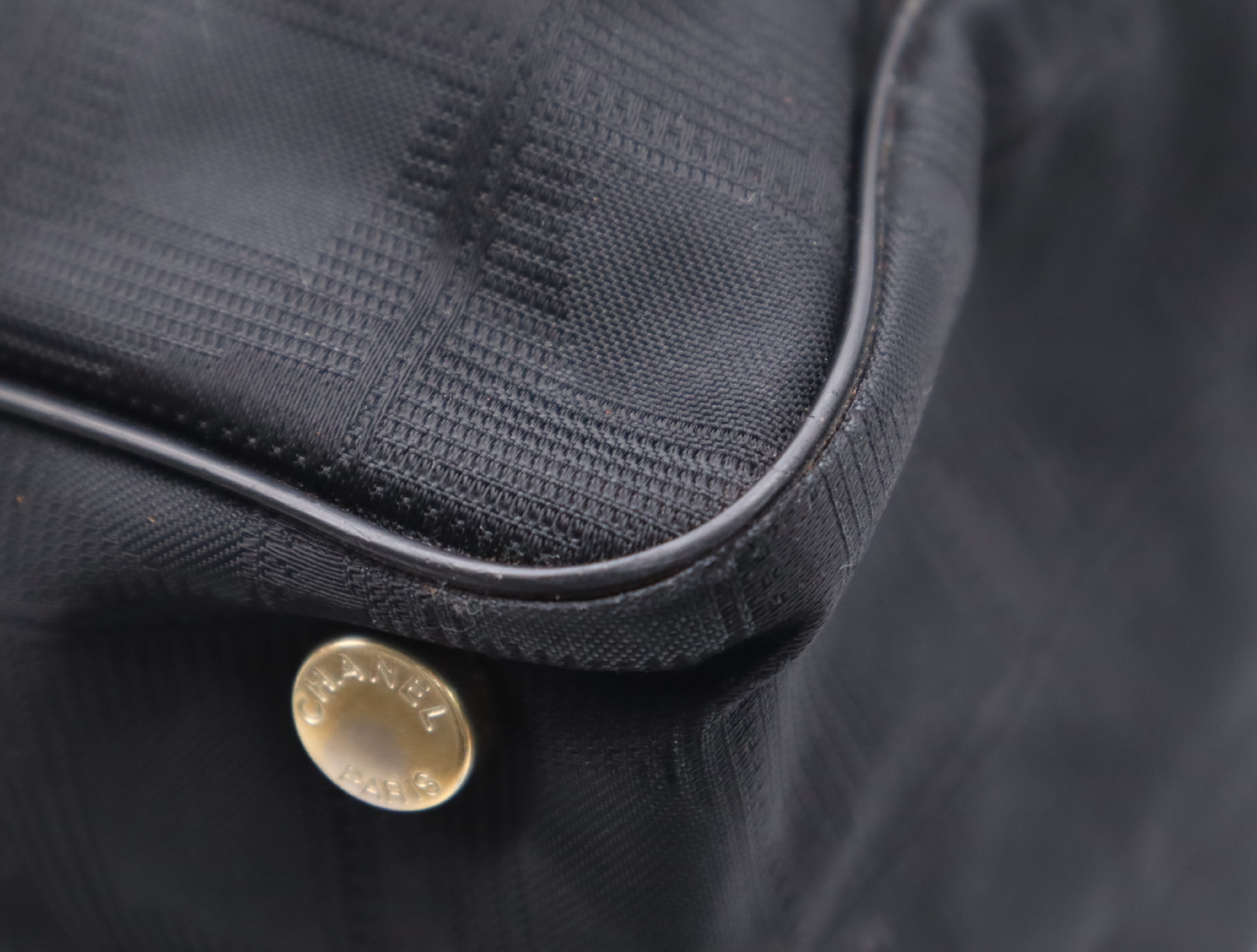 A20457 Nylon New Travel Line Tote MM with Seal Tote Bag — view 7