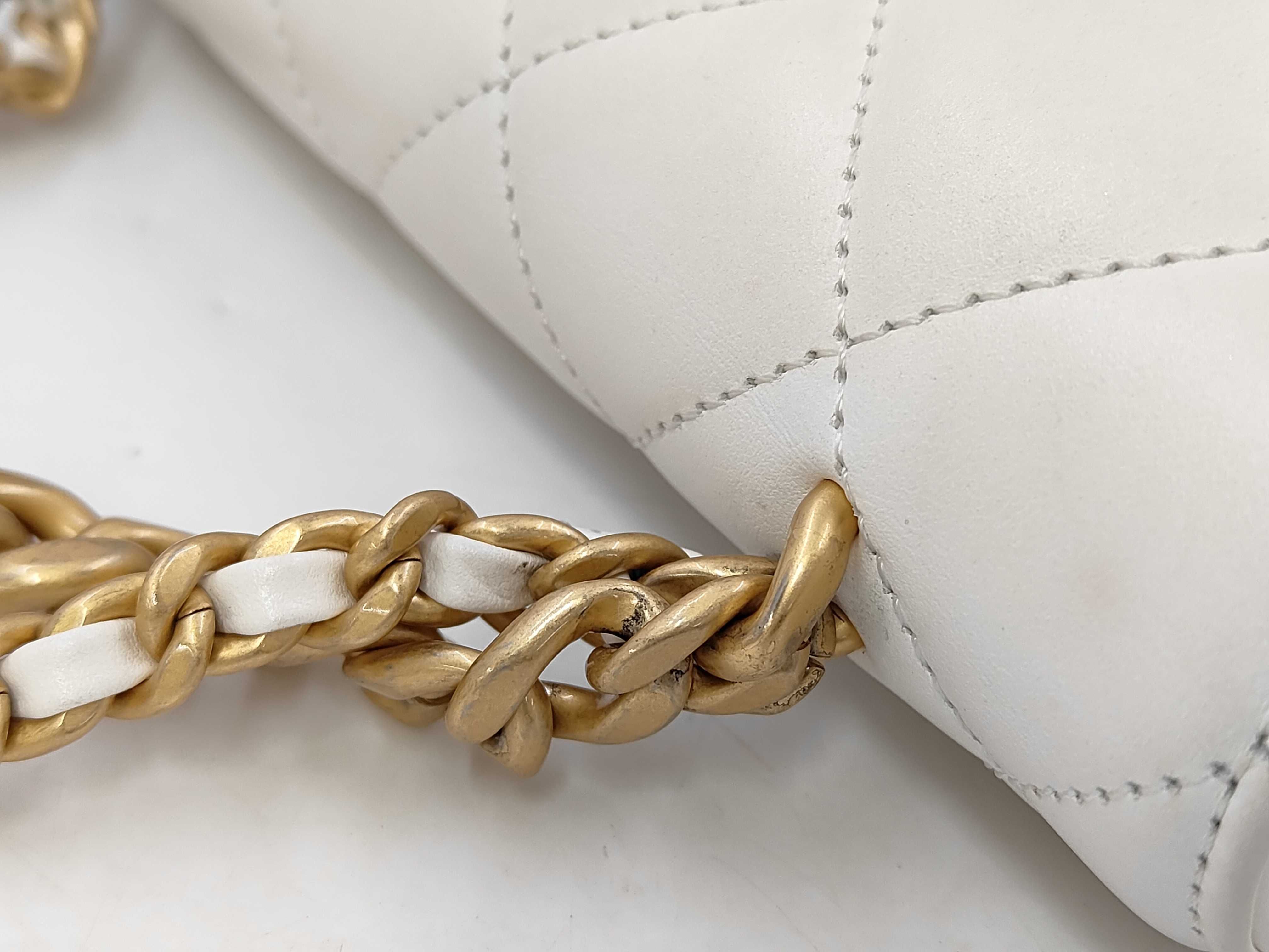 Matelassé Chain Shoulder Bag (Random Selection) — view 5