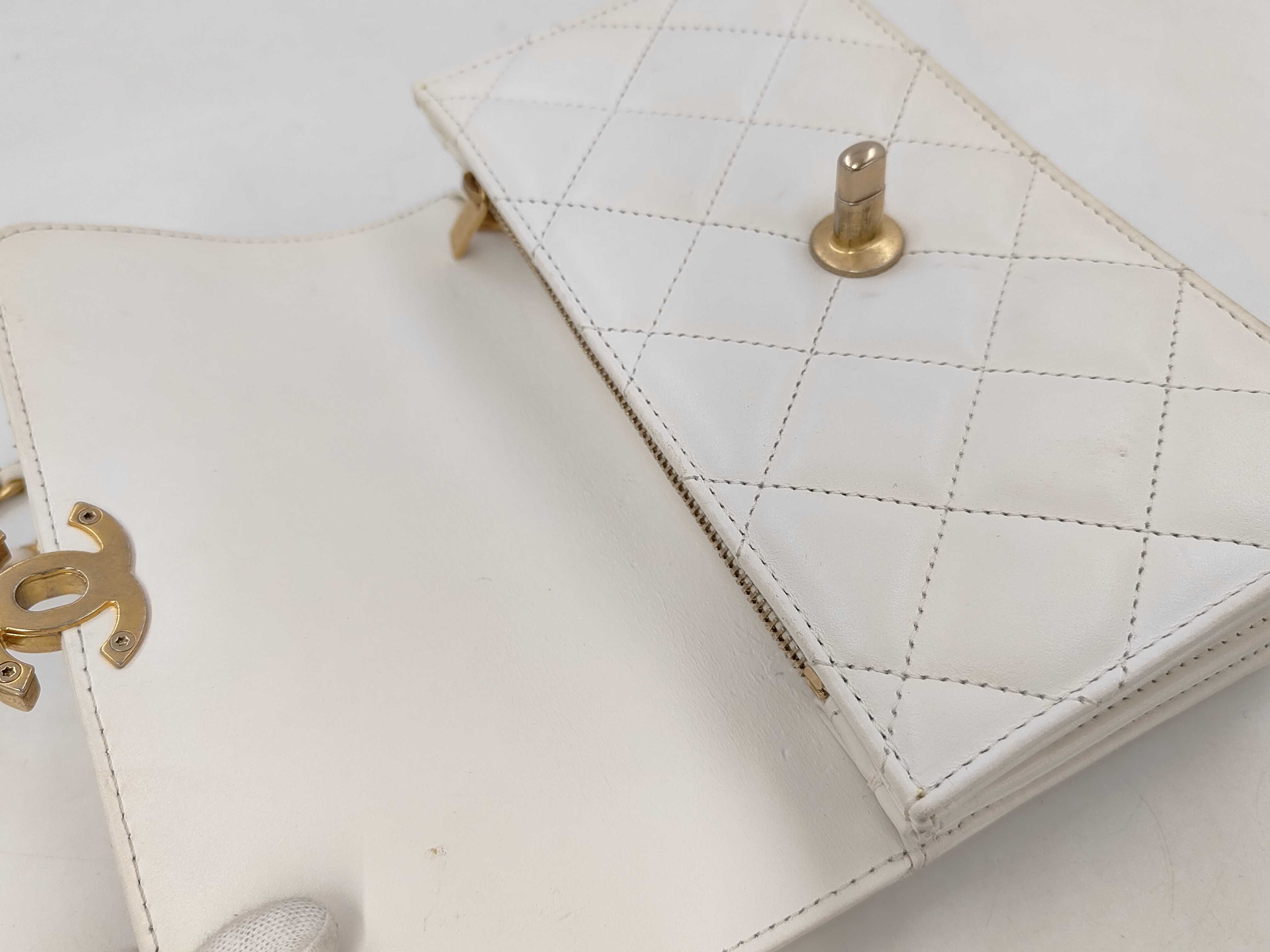 Matelassé Chain Shoulder Bag (Random Selection) — view 8