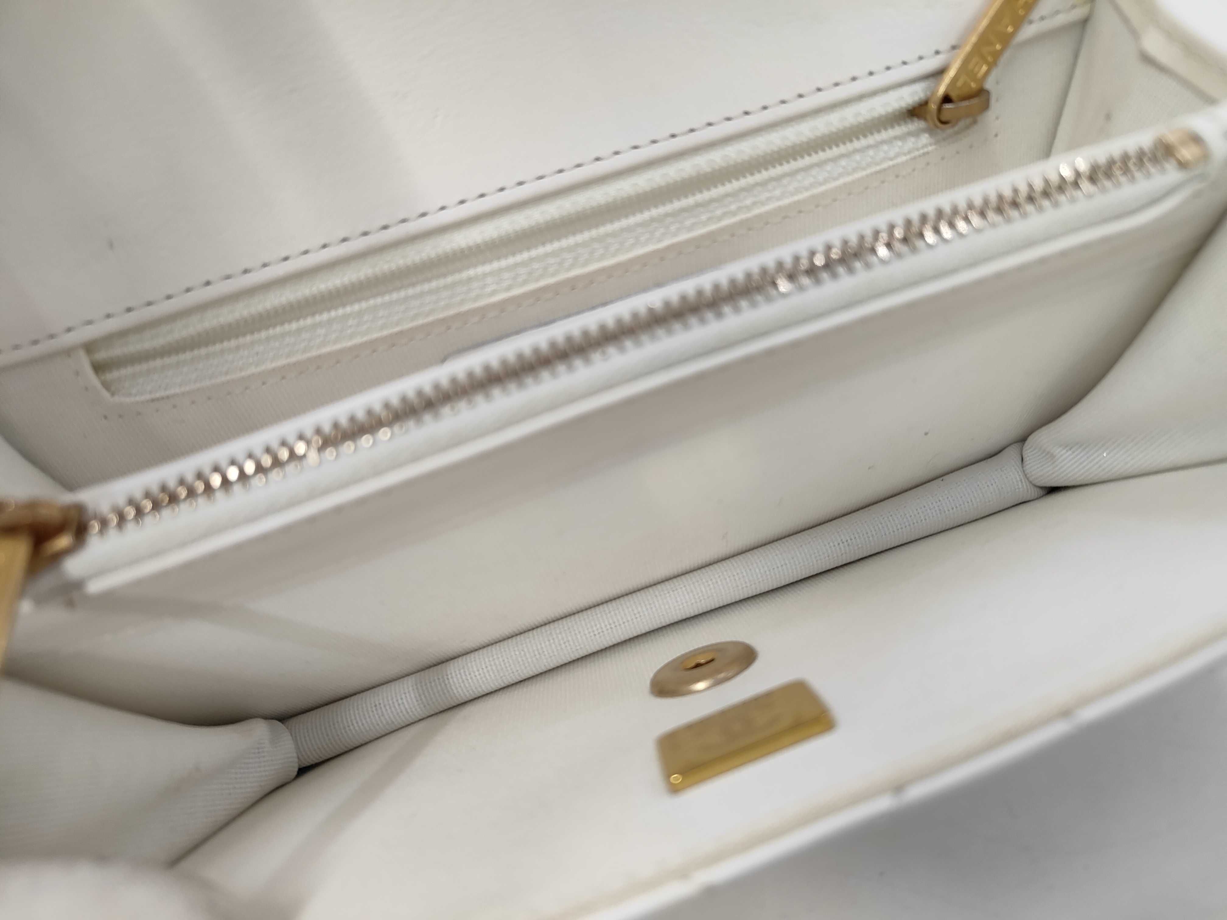 Matelassé Chain Shoulder Bag (Random Selection) — view 9