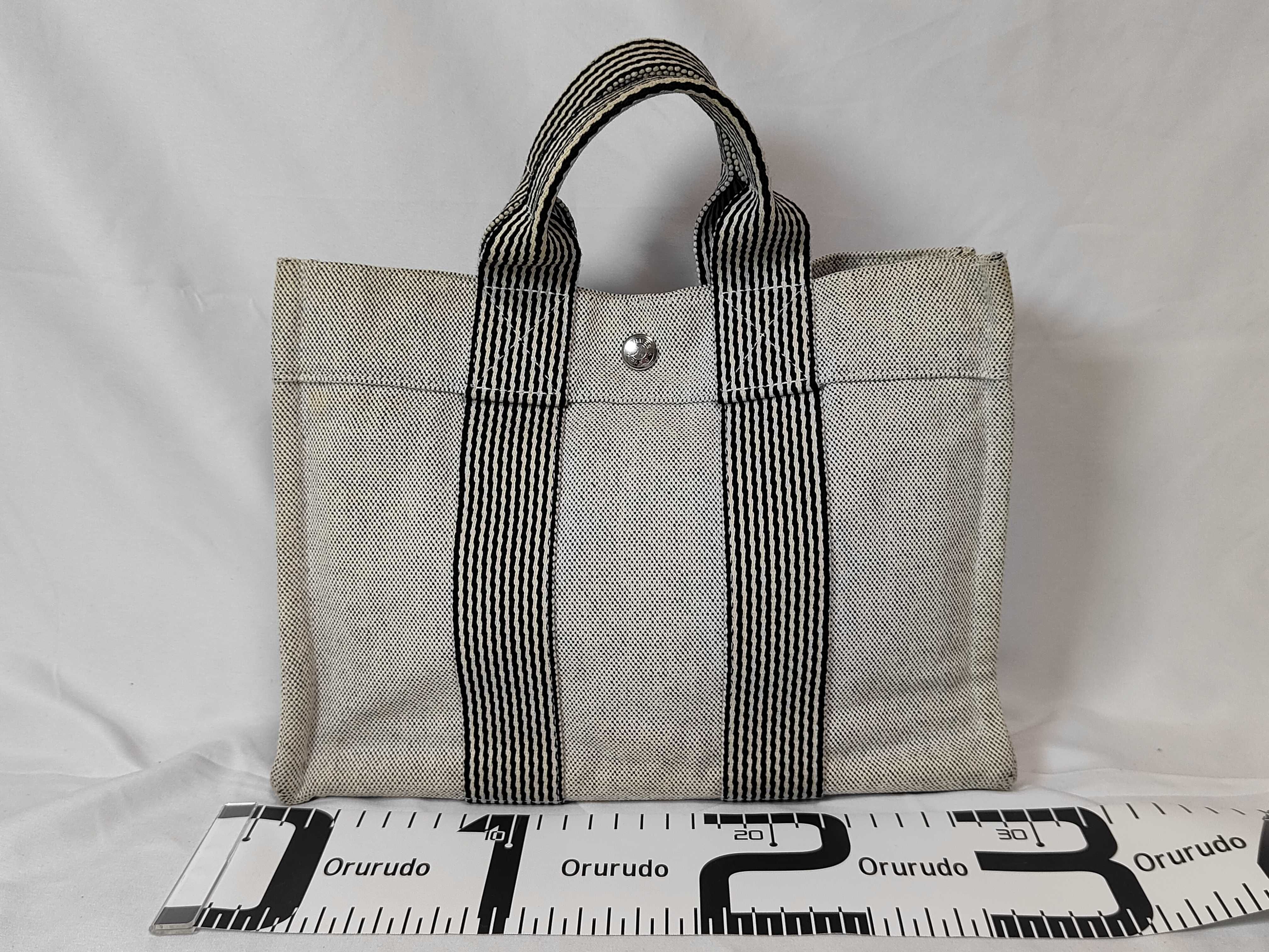 Fourre-Tout Hermes New Fourre-Tout PM Tote Bag Handbag — view 2