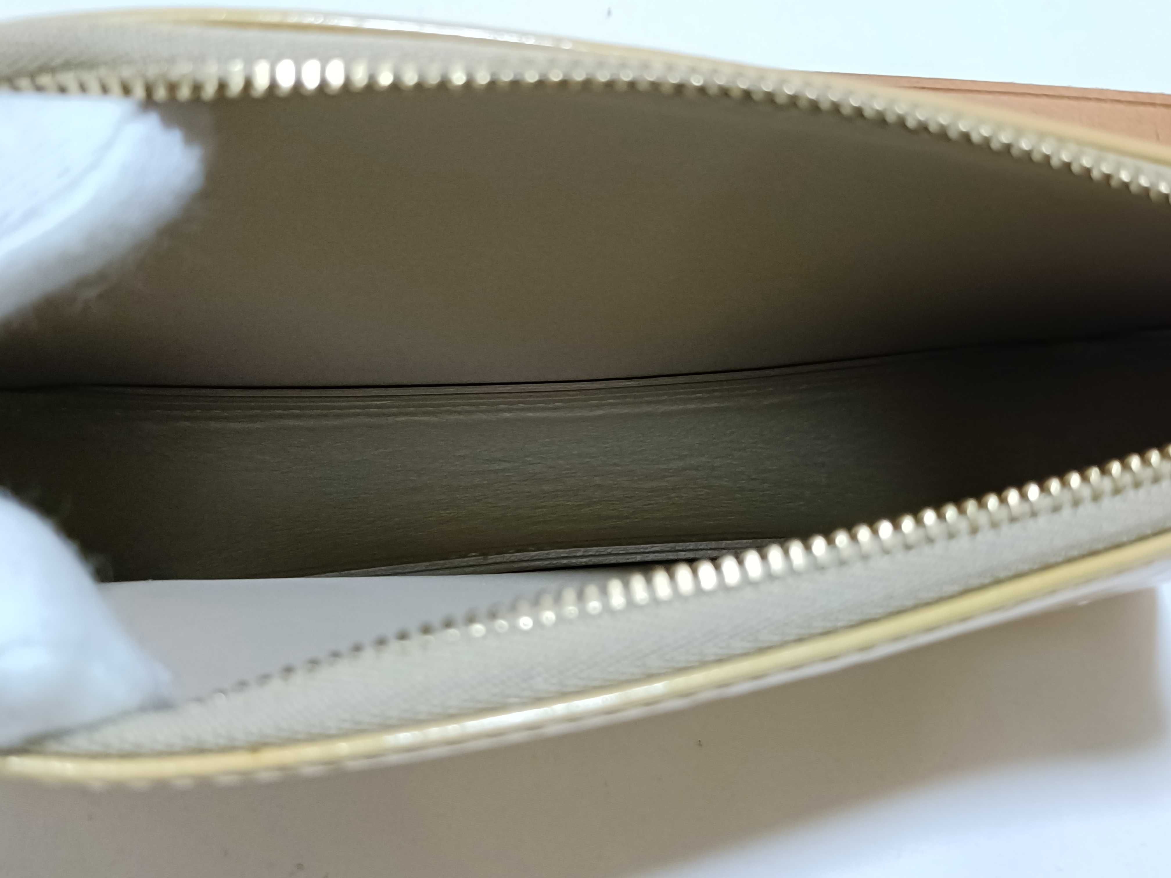 Vernis Pochette Accessoires Handbag — view 11