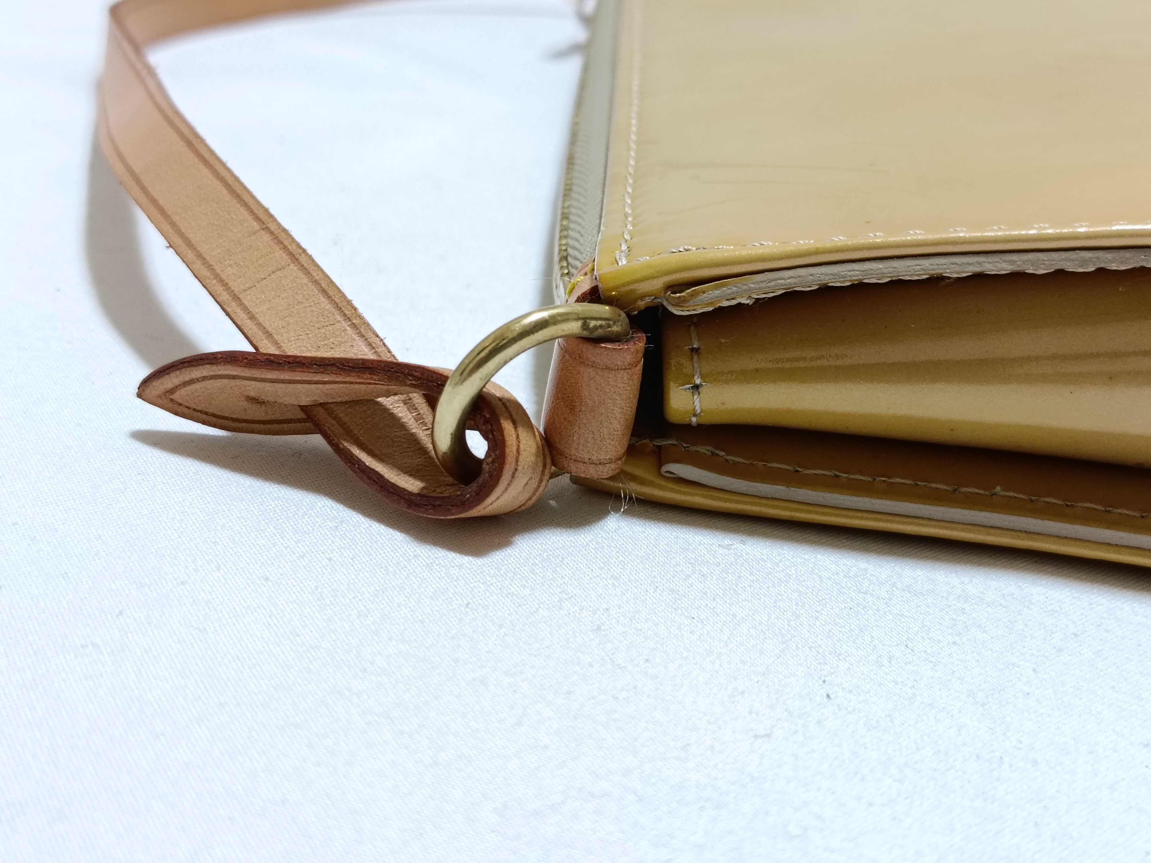 Vernis Pochette Accessoires Handbag — view 5