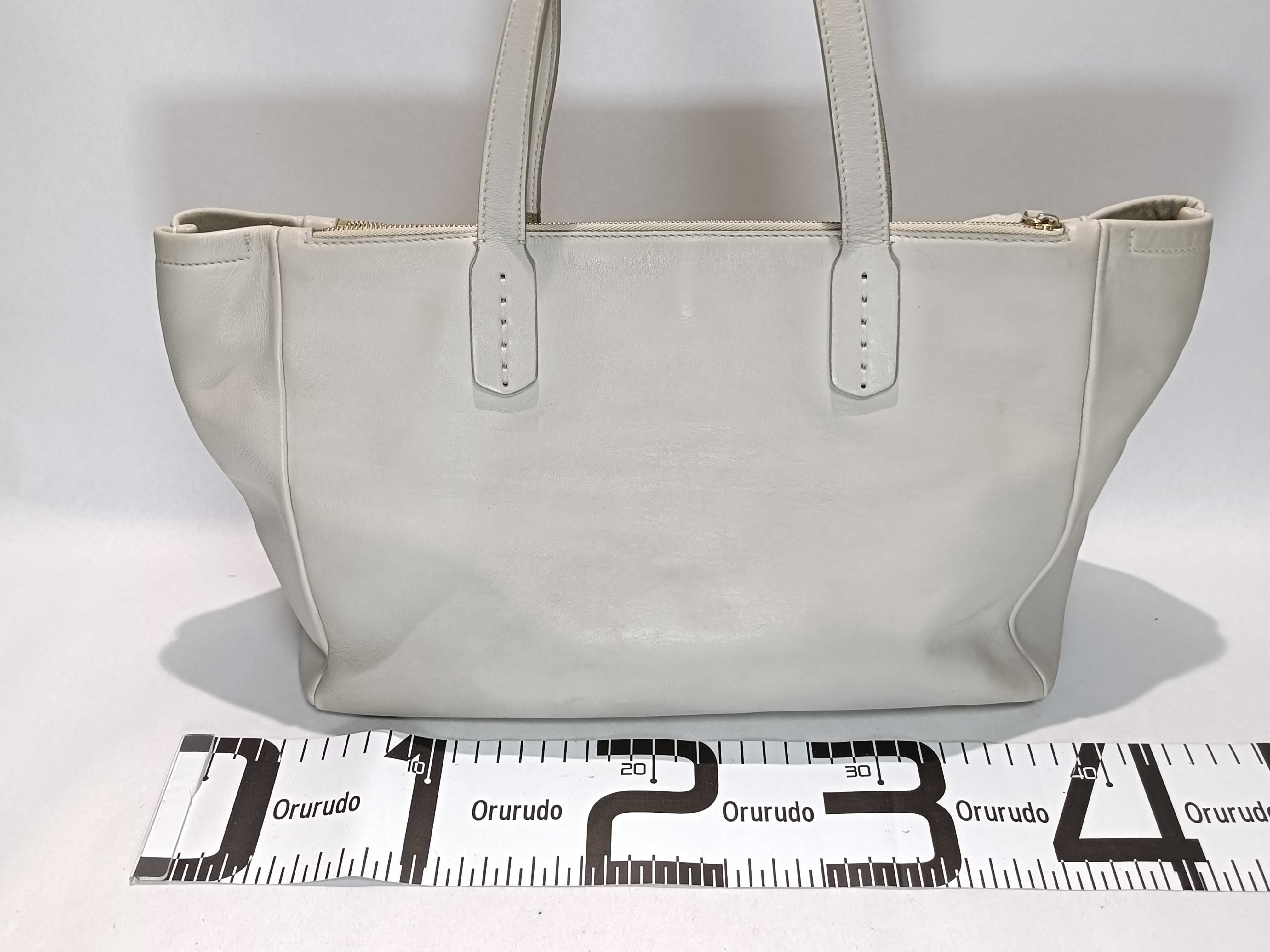 Bulgari Tote Bag Leather Ivory Tote Bag — view 2