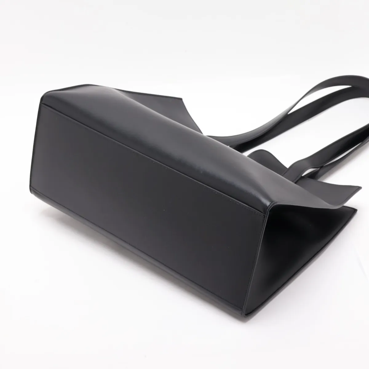 Cabas 16 Seize Leather Tote Bag, Black — view 3