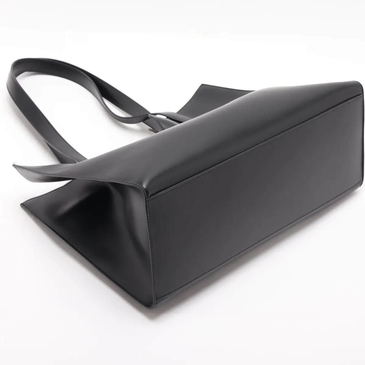 Cabas 16 Seize Leather Tote Bag, Black — view 4