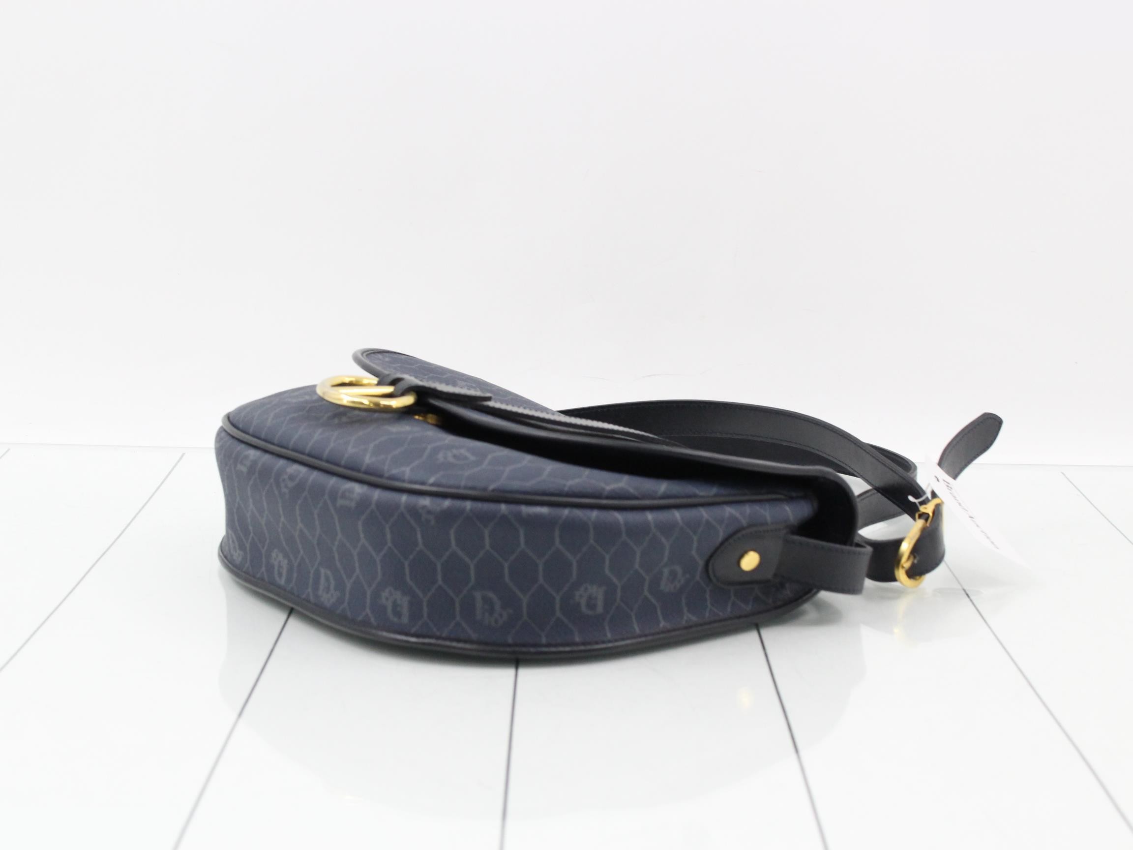 Shoulder bag, honeycomb pattern, PVC — view 6