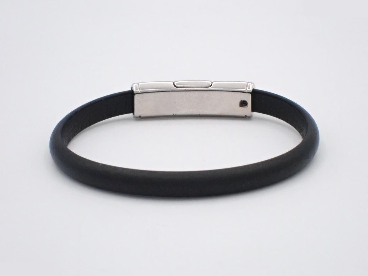 Clip-It Leather Black Logo Bracelet Louis Vuitton — view 2