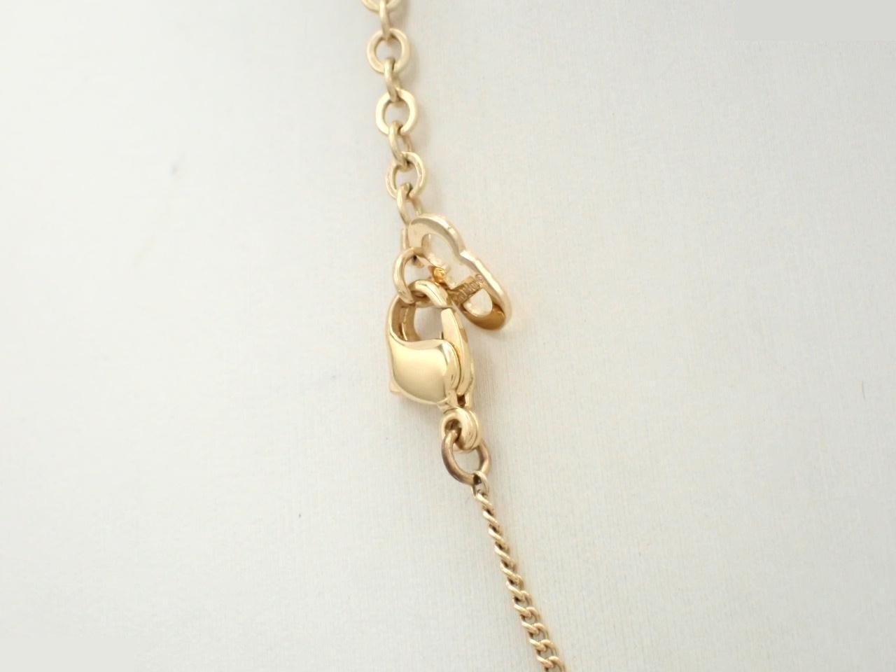 Gold necklace — view 2