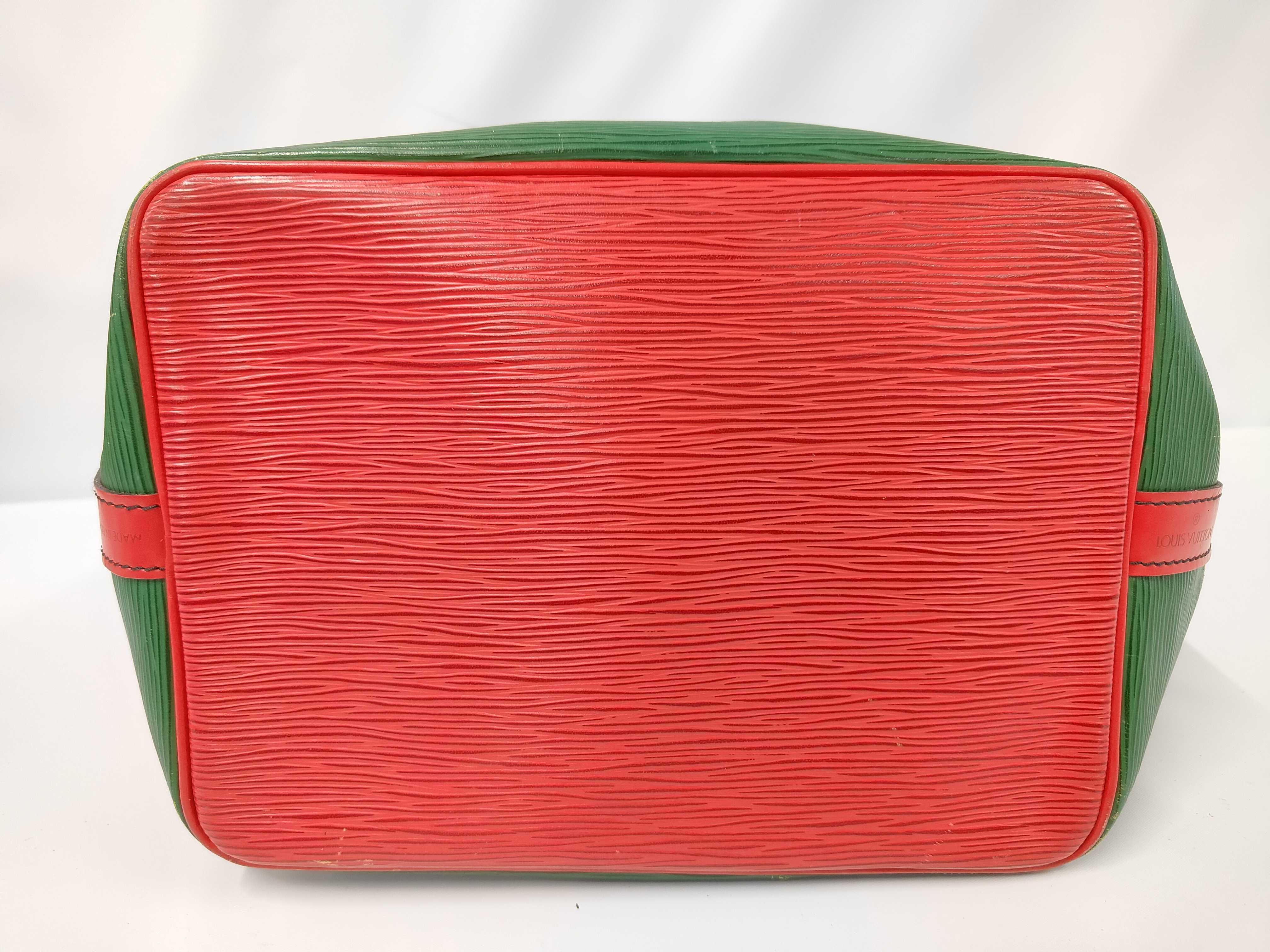 Petit Noé Shoulder Bag — view 3