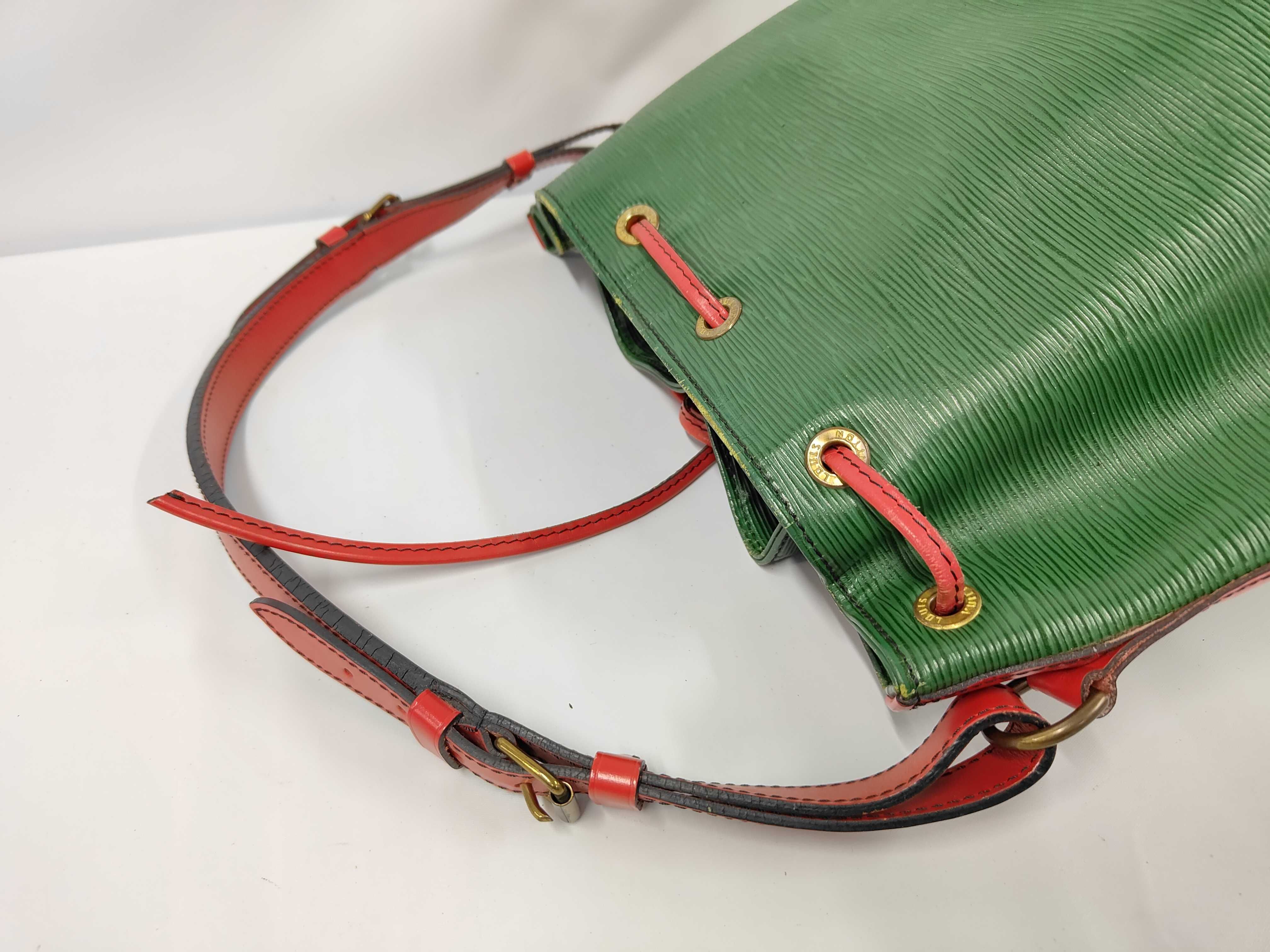 Petit Noé Shoulder Bag — view 5
