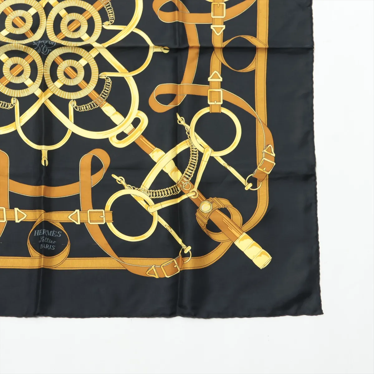 Carre 90 Eperon d'or Golden Spur Scarf Silk Black — view 4