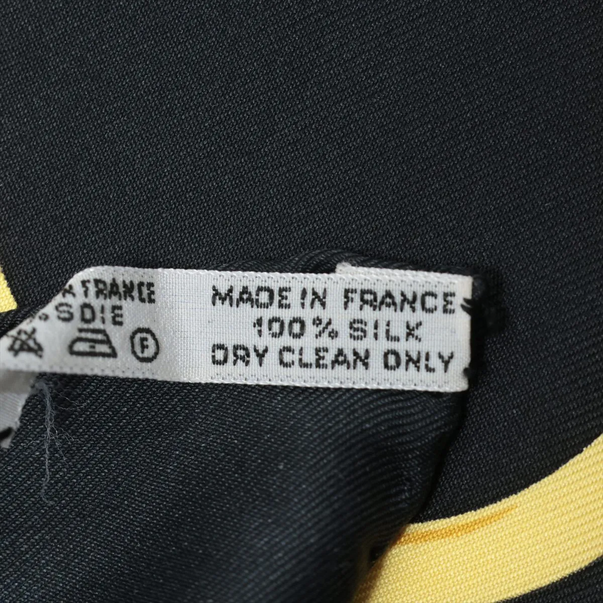 Carre 90 Eperon d'or Golden Spur Scarf Silk Black — view 7
