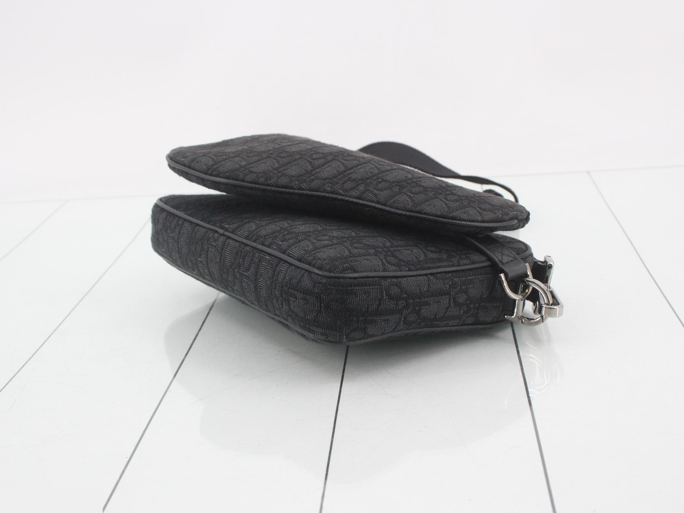 Oblique — view 6
