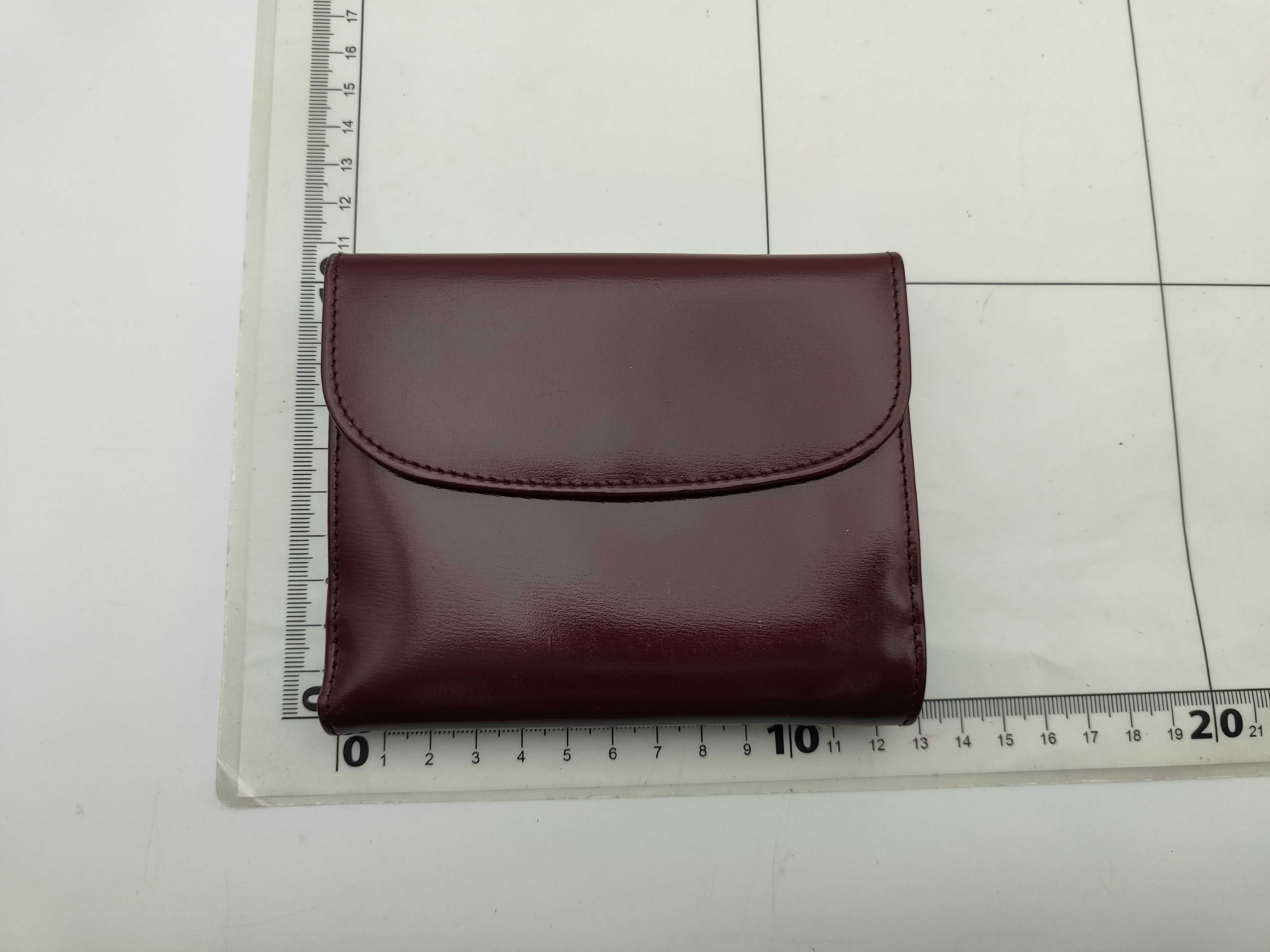 wallet — view 2