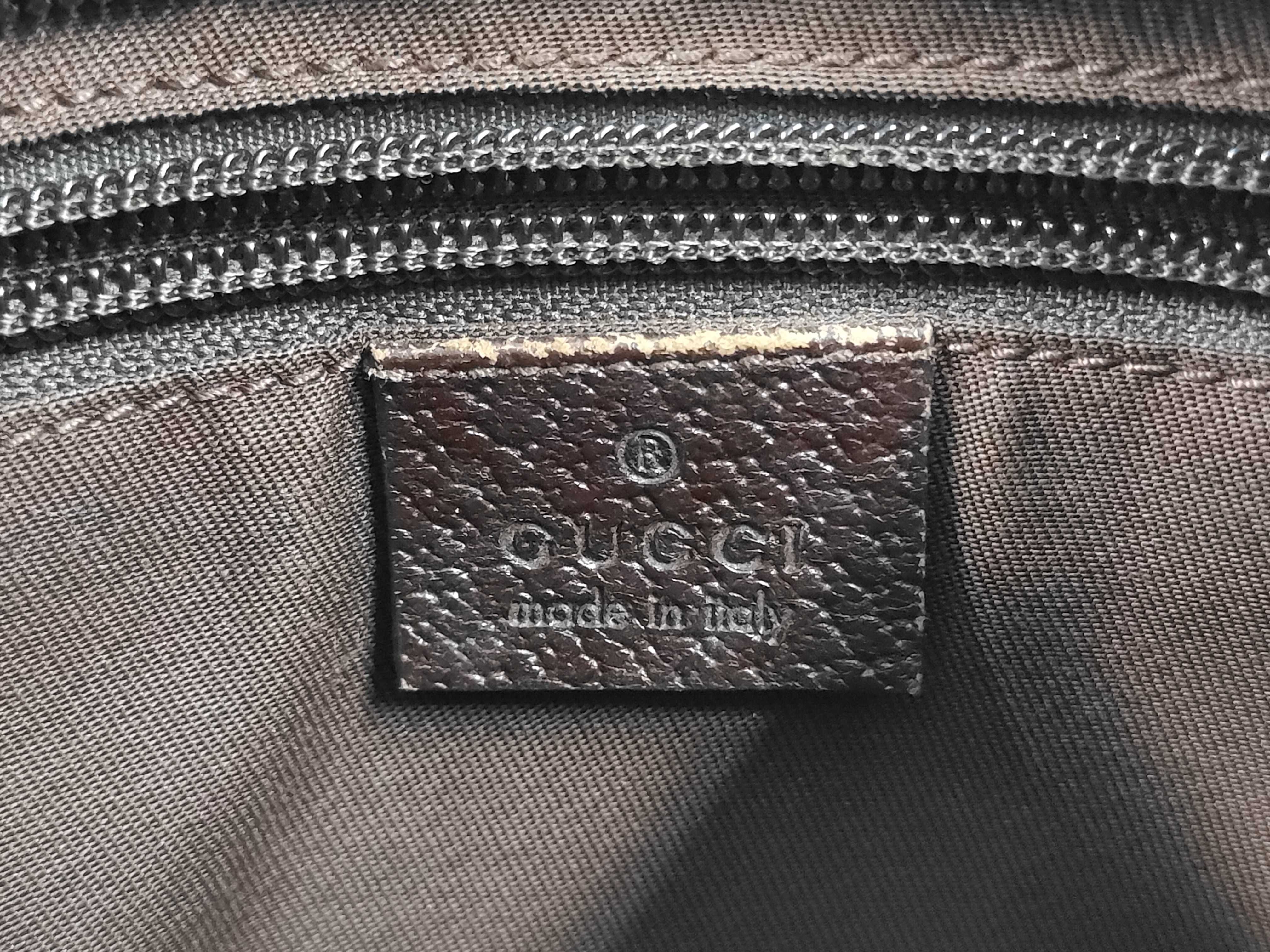 GG Canvas Sherry Shoulder Bag Pouch Shoulder Bag — view 8