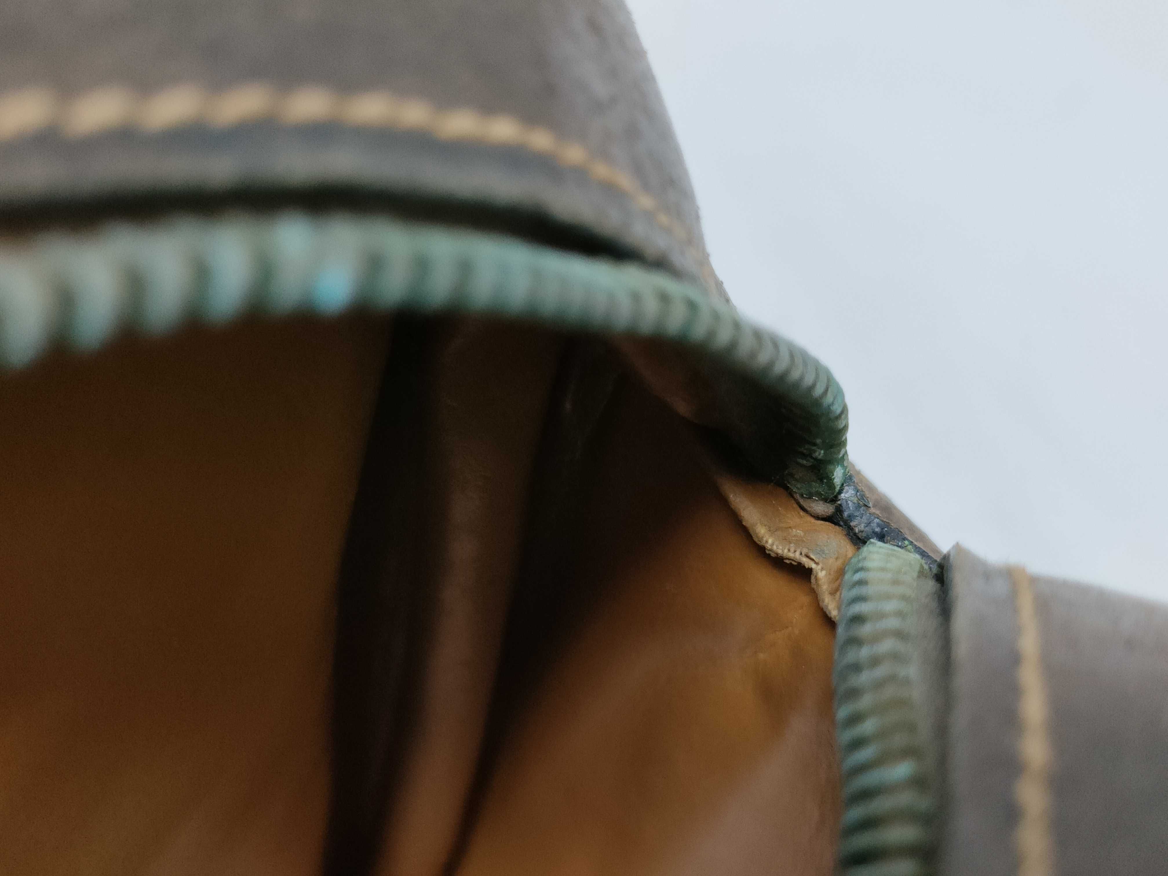 Old Shoulder Bag — view 9