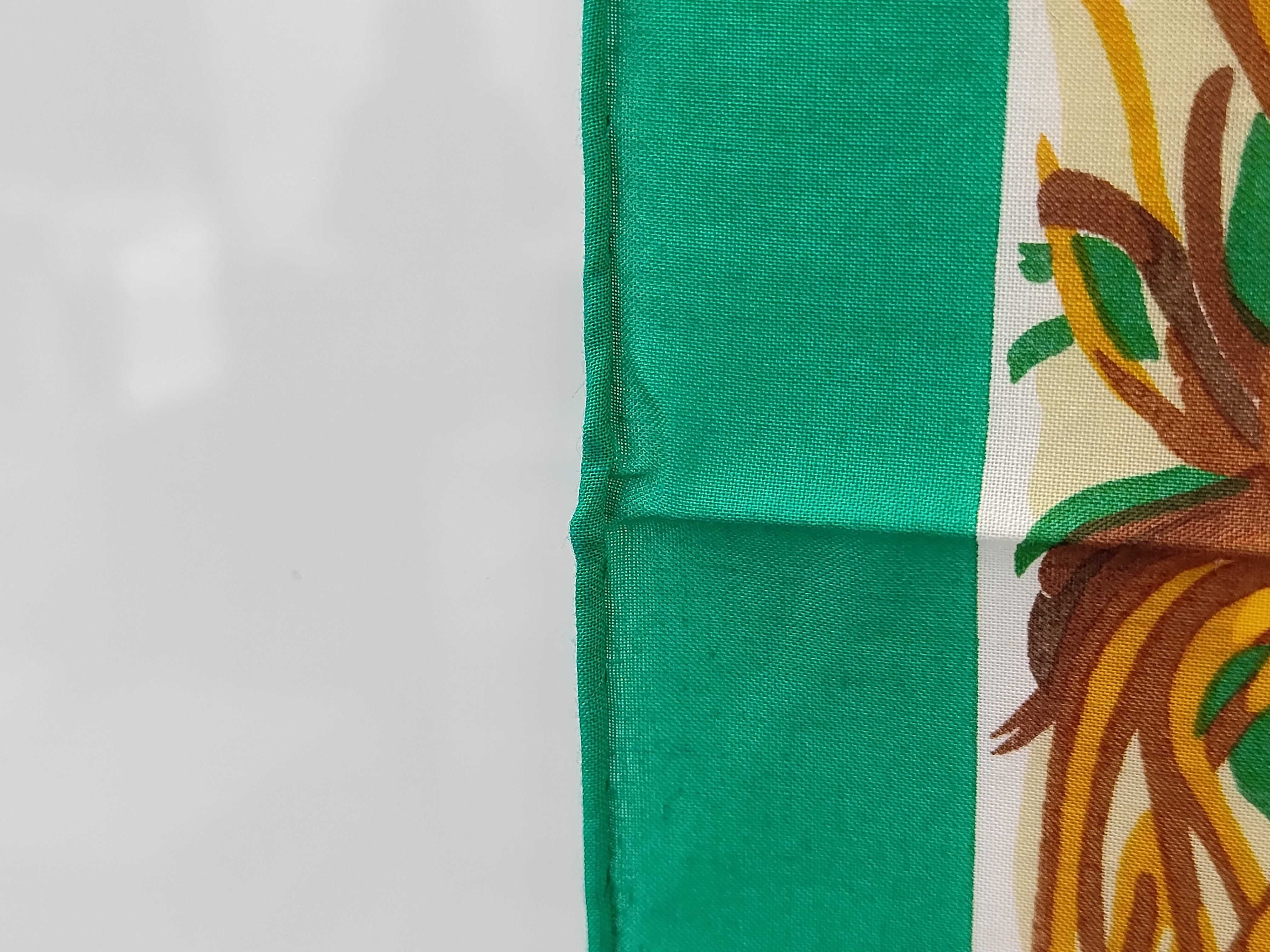 scarf (100% cotton) and other accessories. — view 5