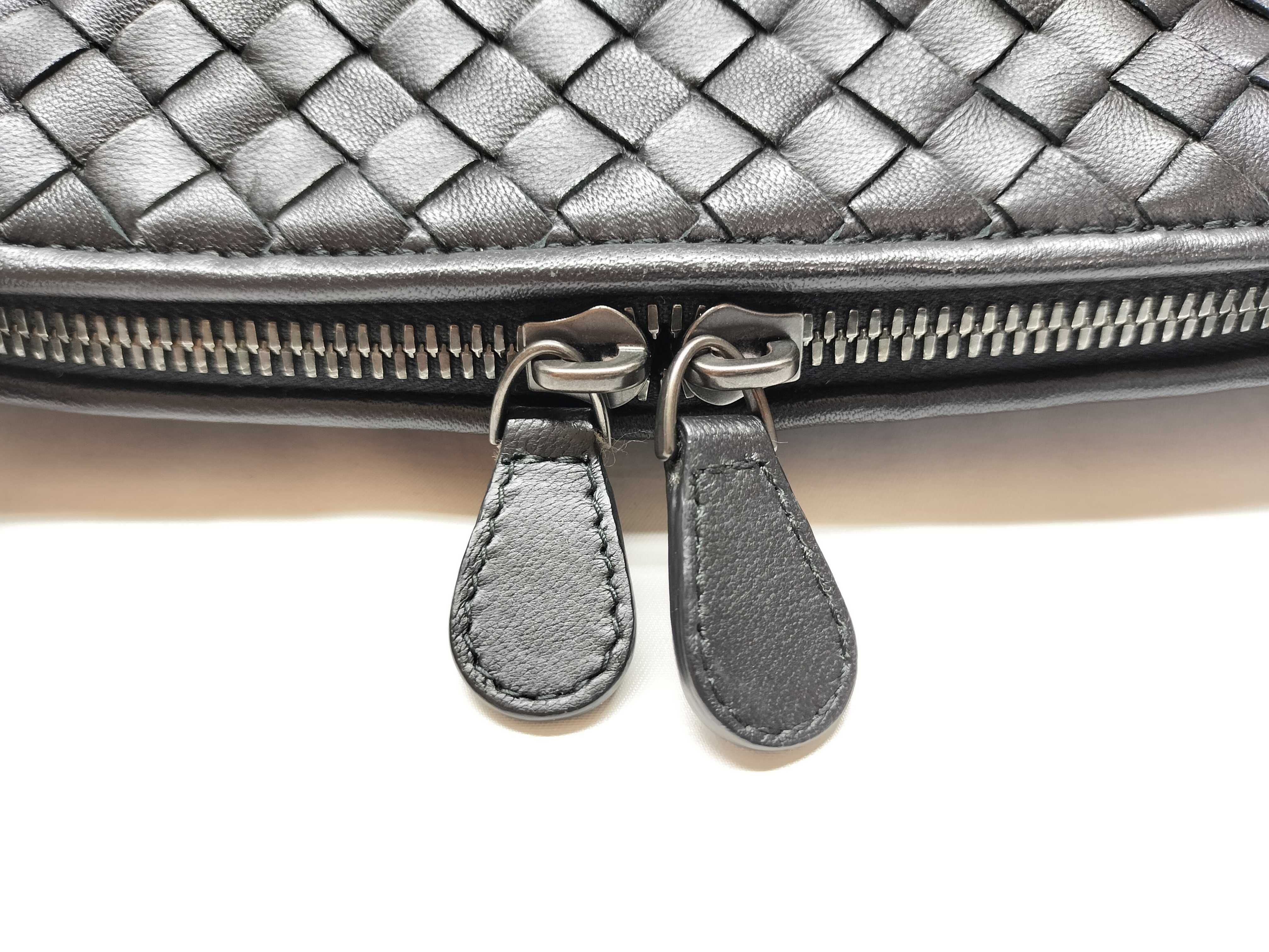 Intrecciato HK - Black Shoulder Bag — view 9