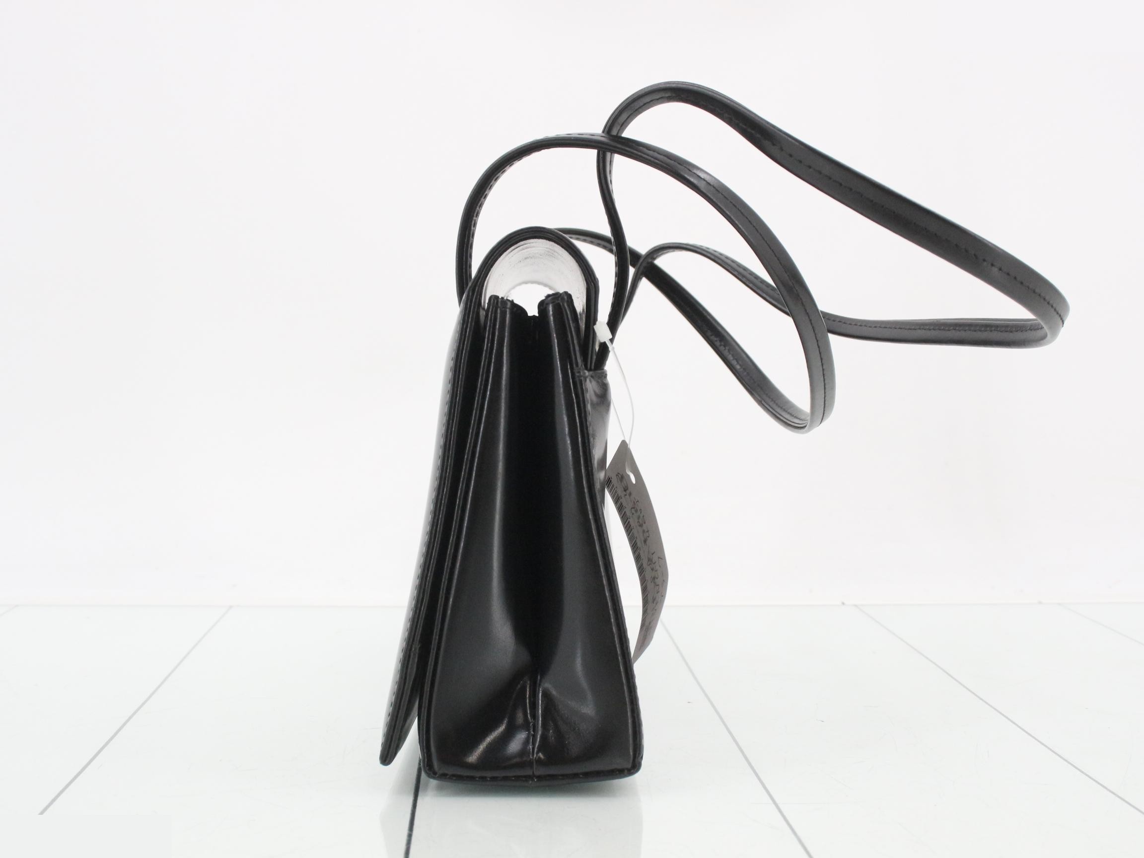 Other lines: Bags & Handbags, 4G logo, Smooth Leather — view 3