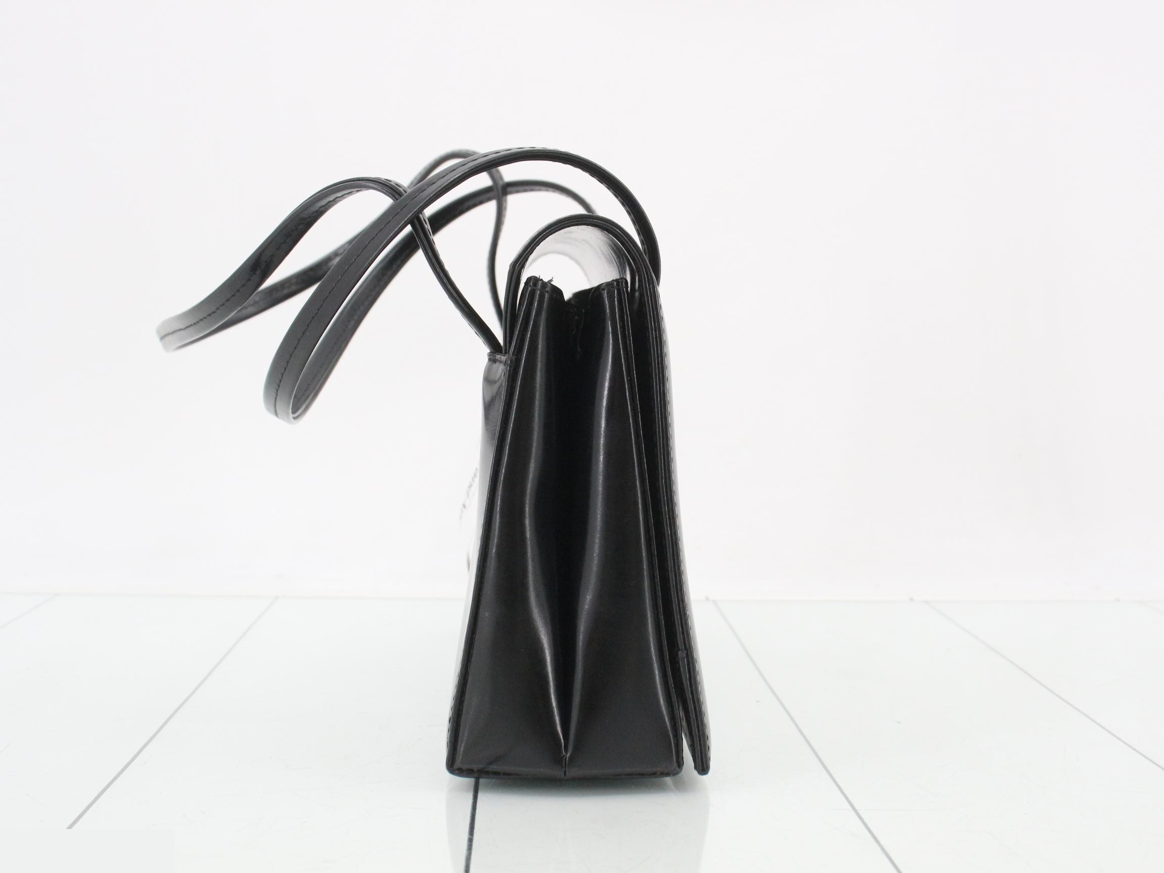Other lines: Bags & Handbags, 4G logo, Smooth Leather — view 4
