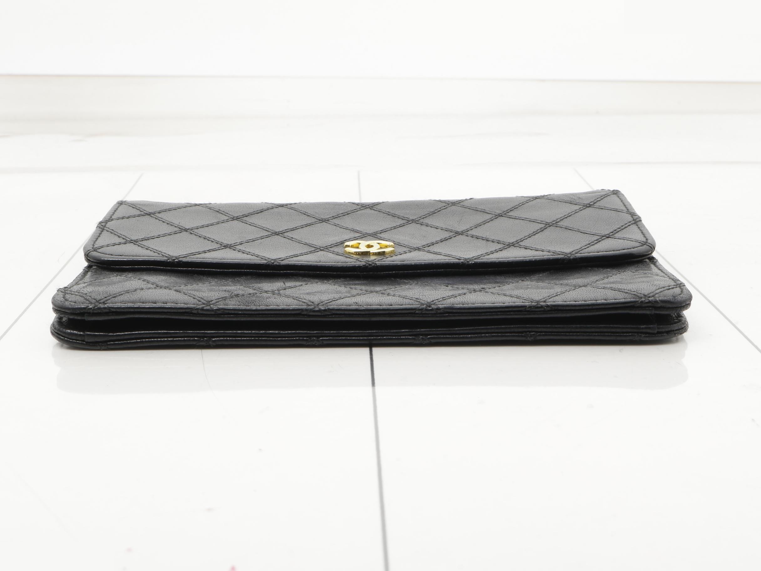 Matelassé Passport Case — view 3