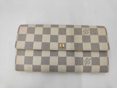 Damier LV Wallet