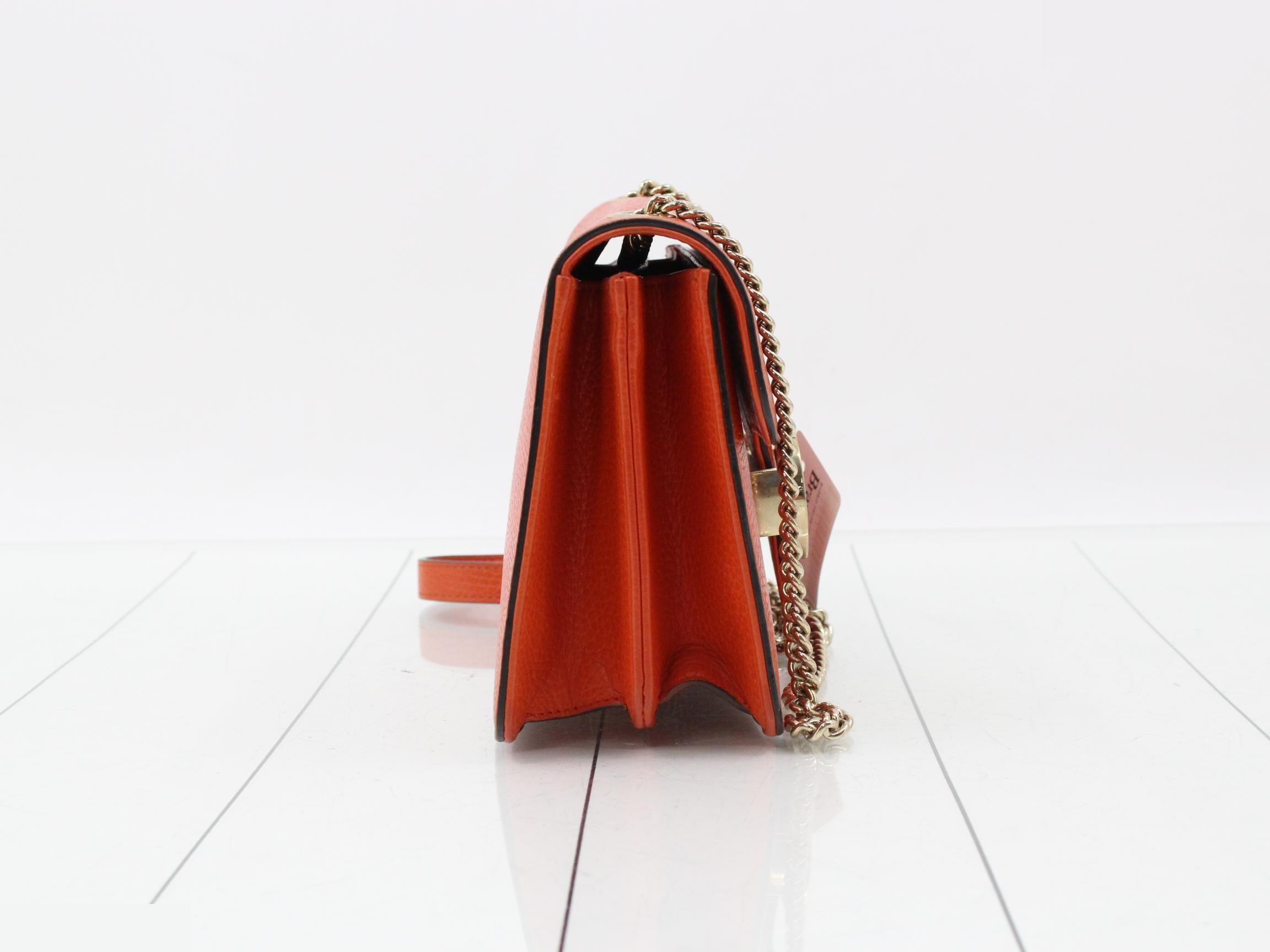 Interlocking Chain Shoulder Bag — view 4