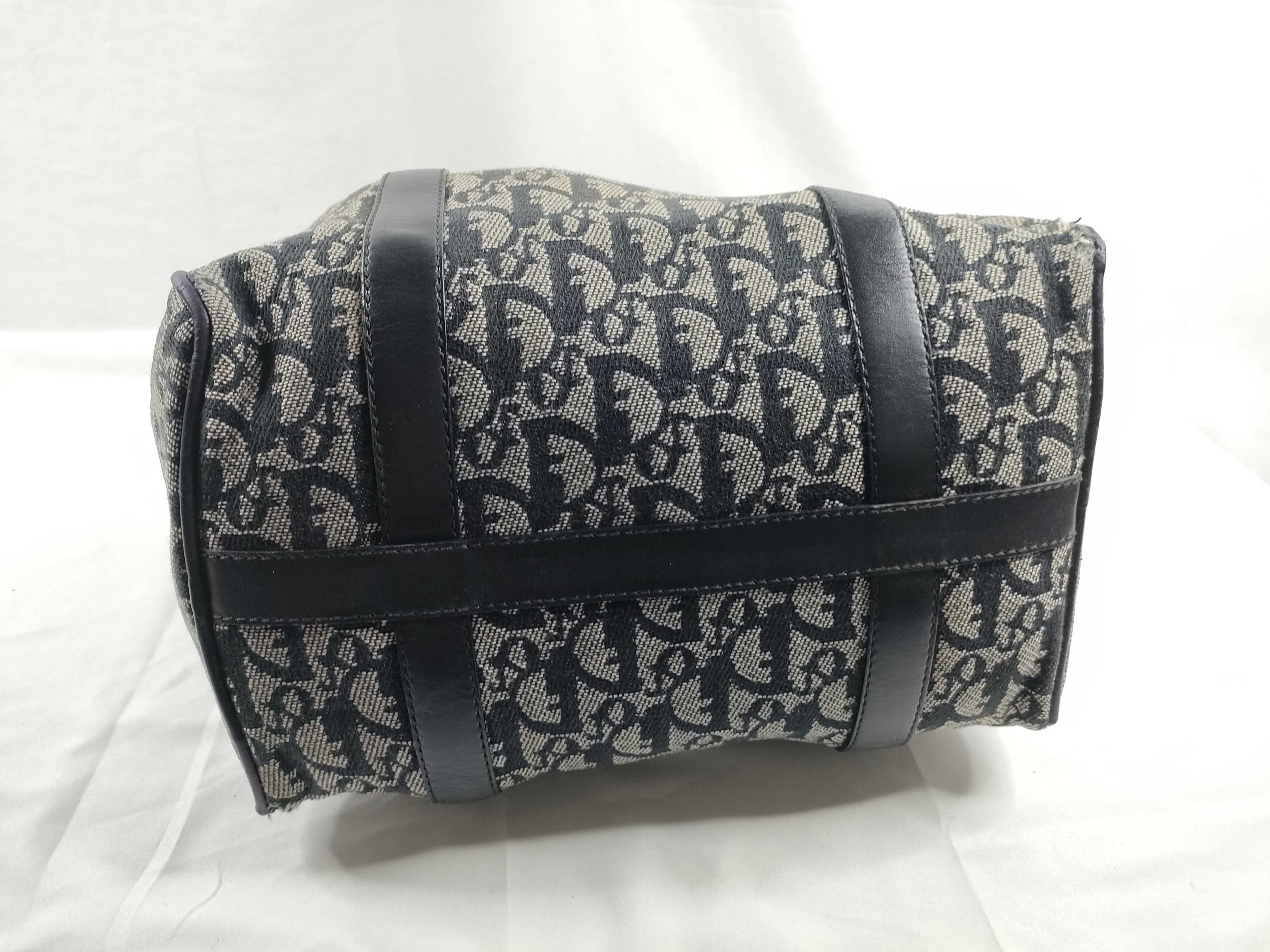handbag — view 4