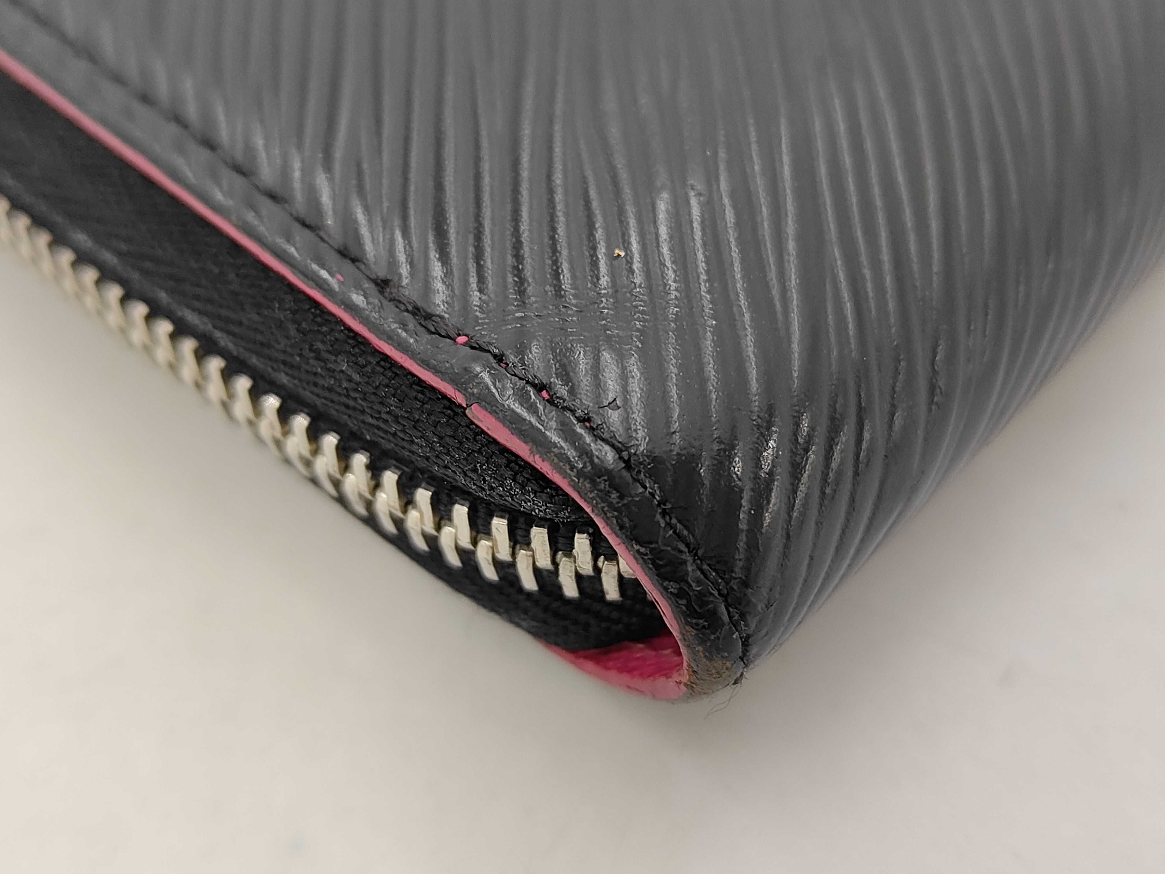 M64838 Epi Zippy Wallet Noir Hot Pink Wallet — view 3