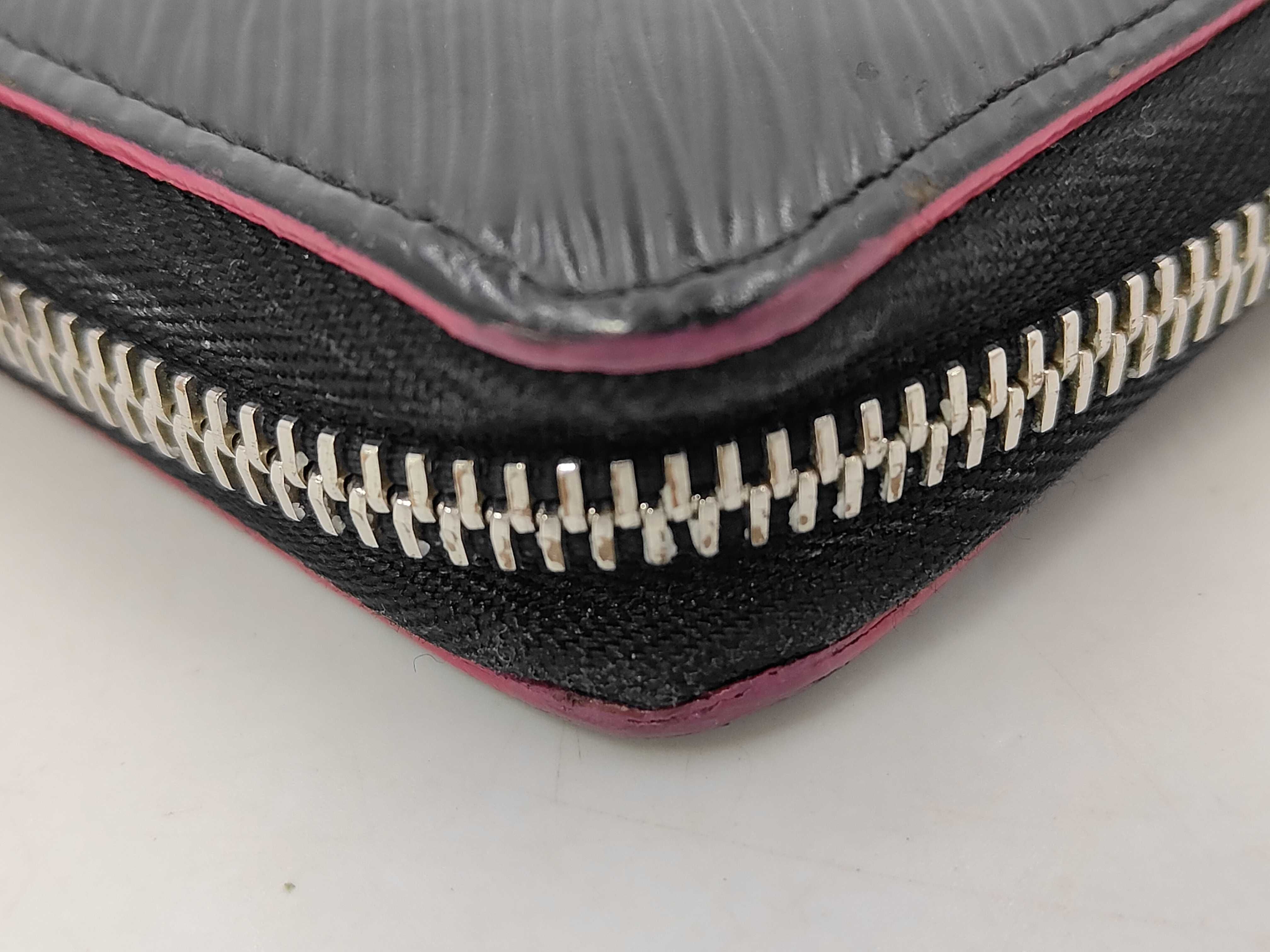 M64838 Epi Zippy Wallet Noir Hot Pink Wallet — view 8