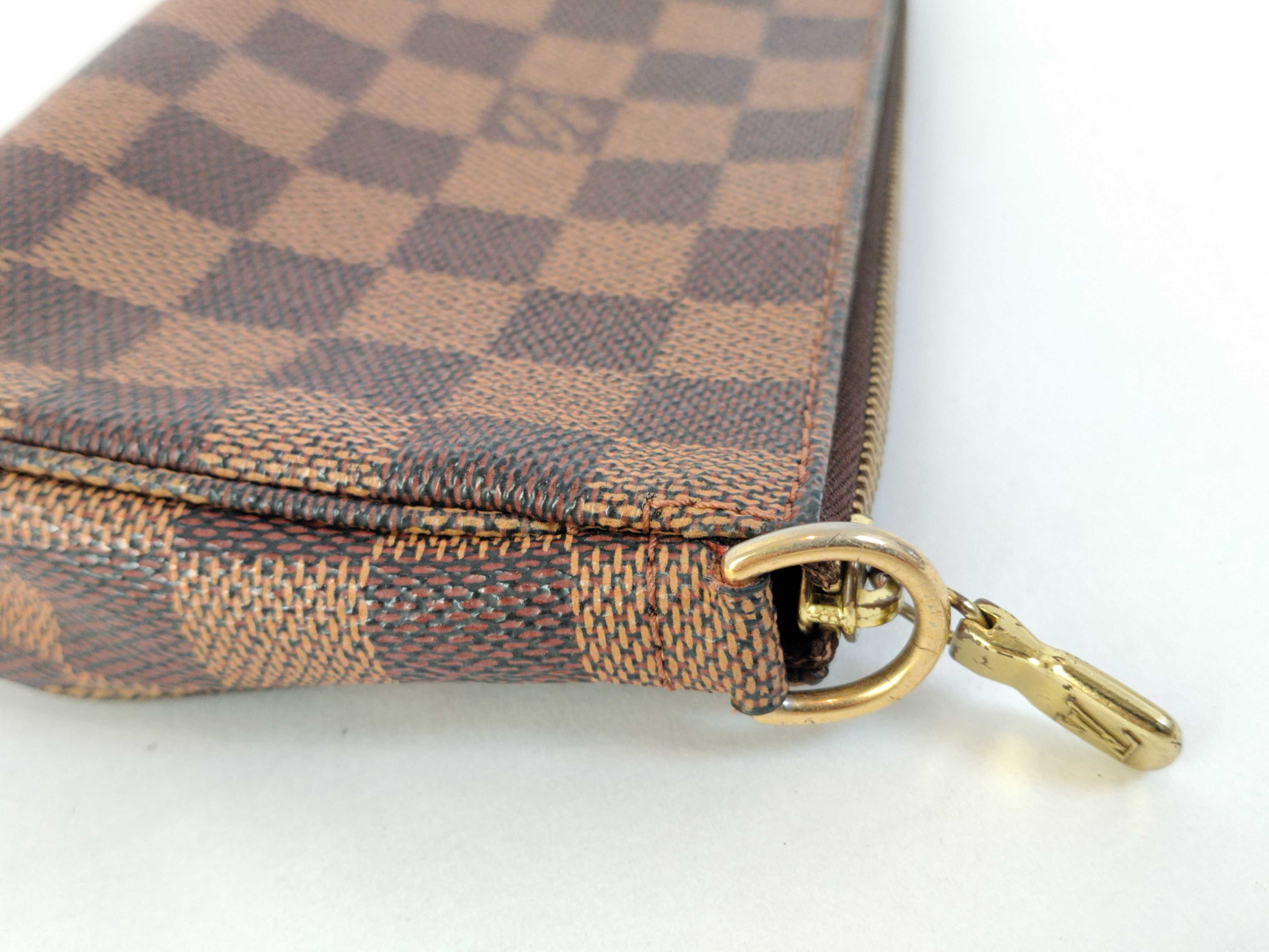 Damier Louis Vuitton Accessory Pouch — view 5