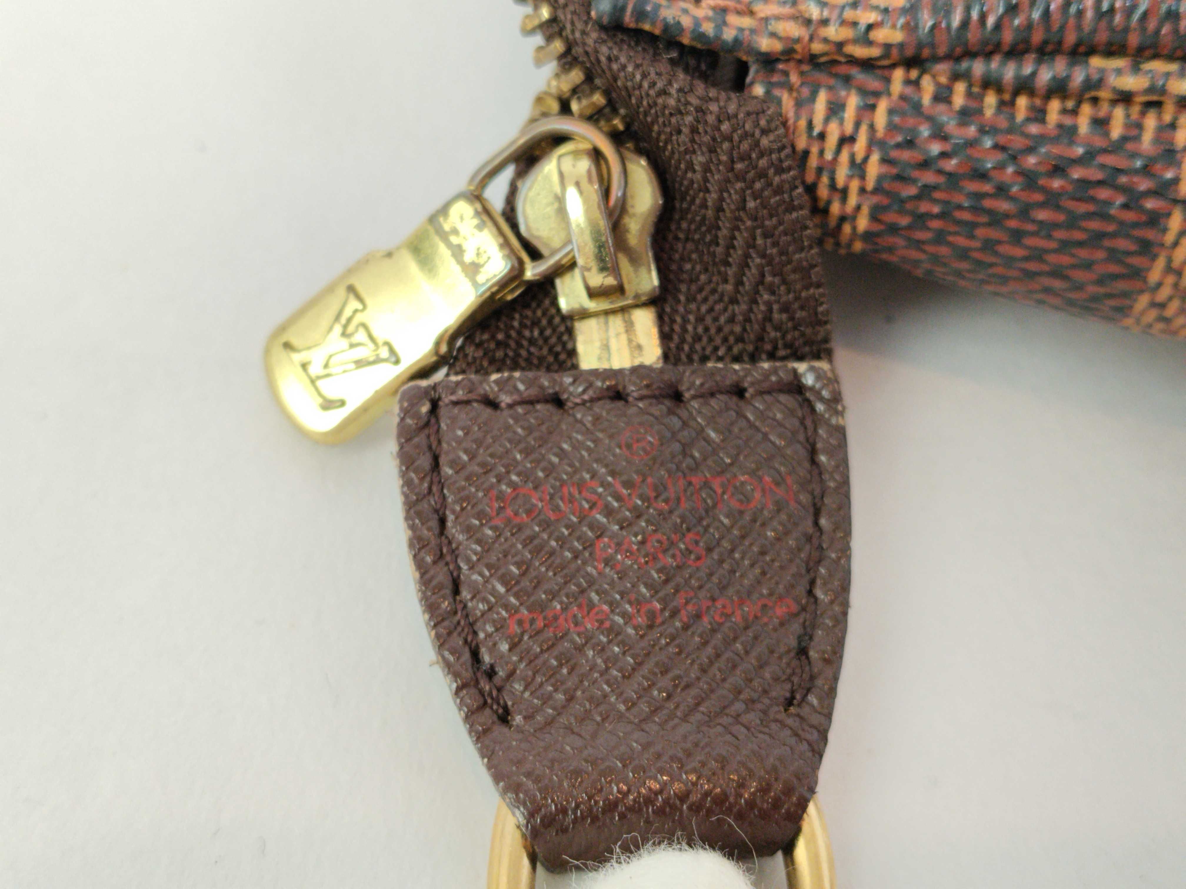 Damier Louis Vuitton Accessory Pouch — view 9