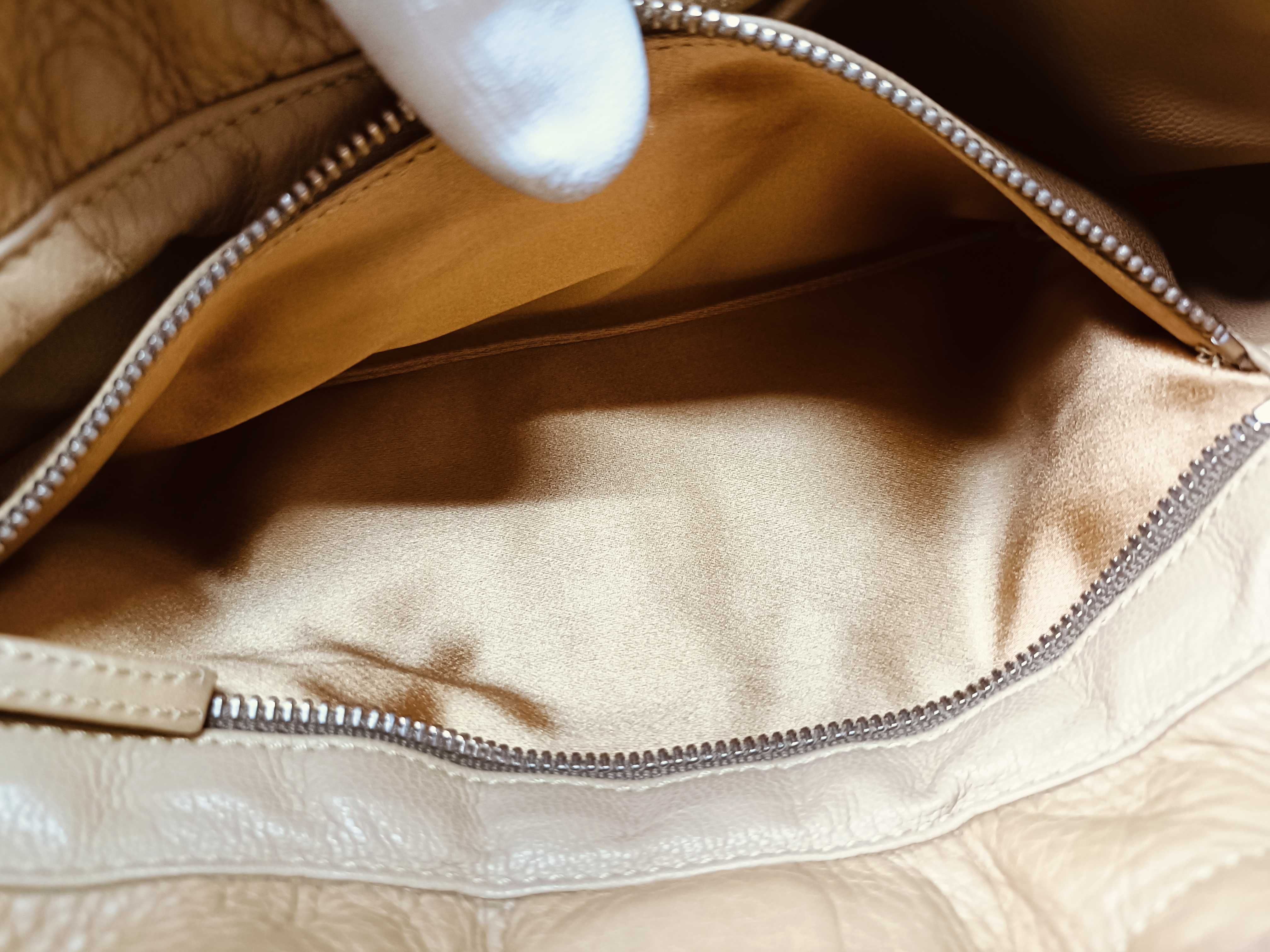 Chain Hobo Bag One-Shoulder Bag — view 13