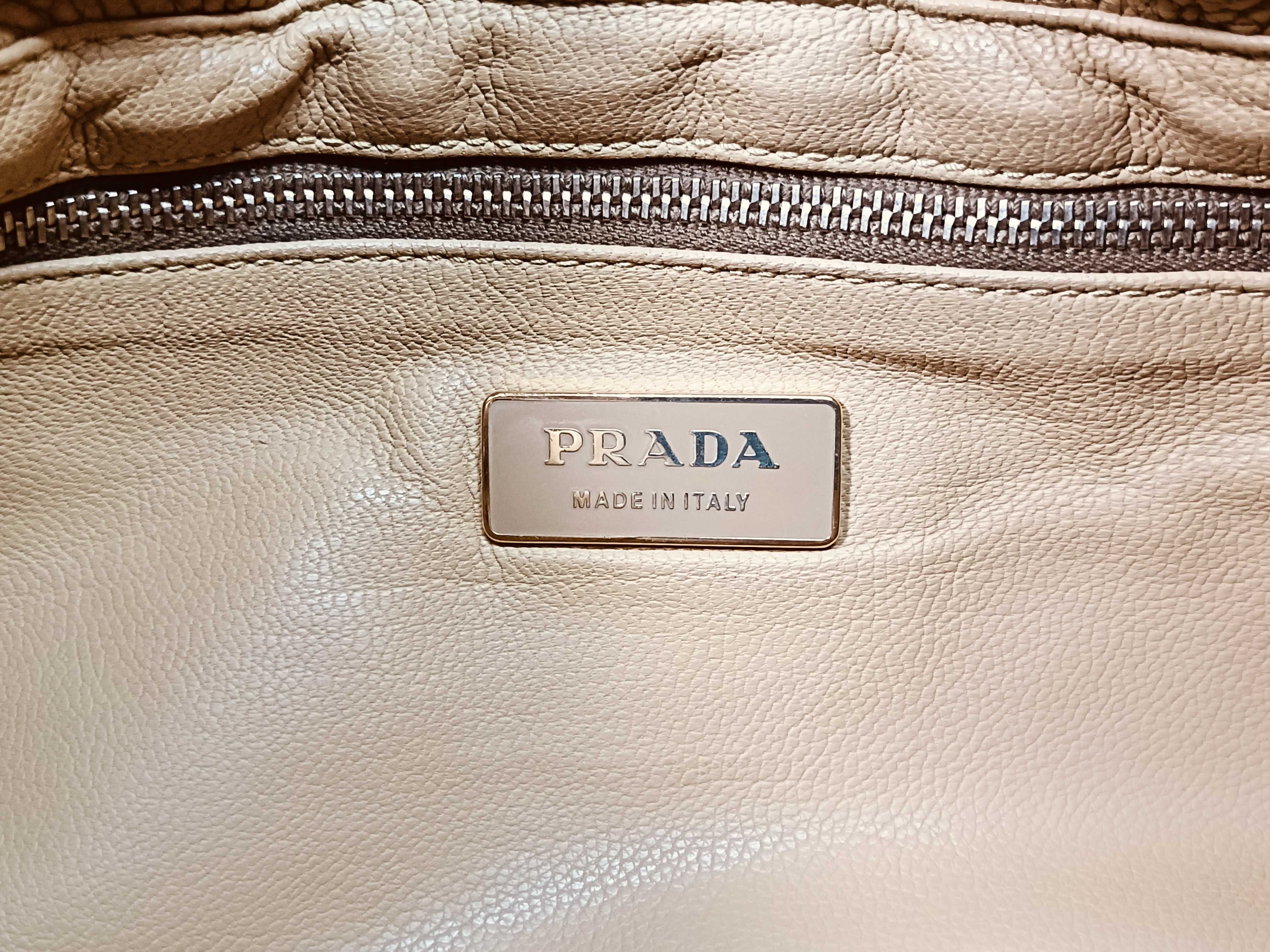 Chain Hobo Bag One-Shoulder Bag — view 14