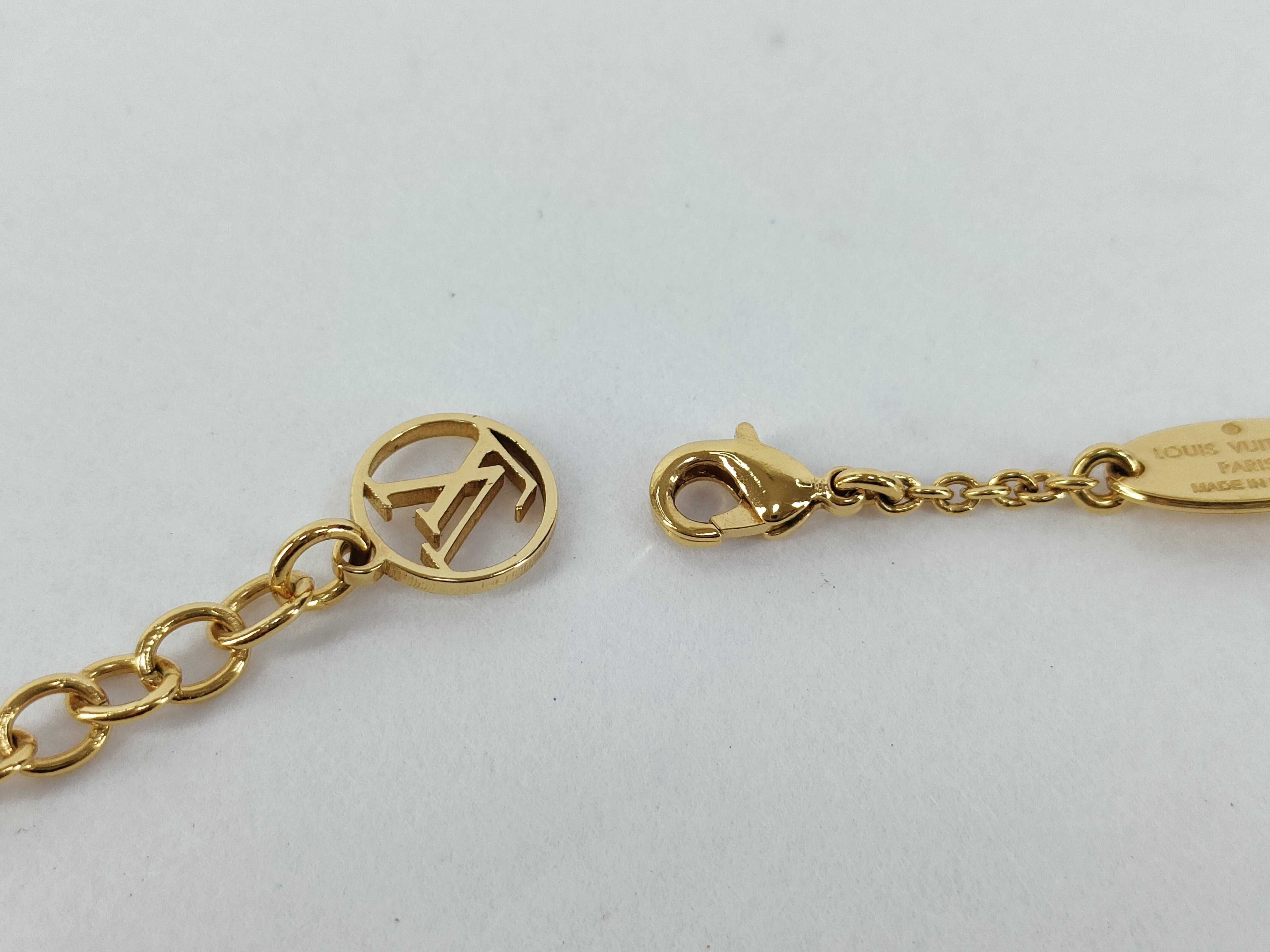 Essential V Necklace — view 6